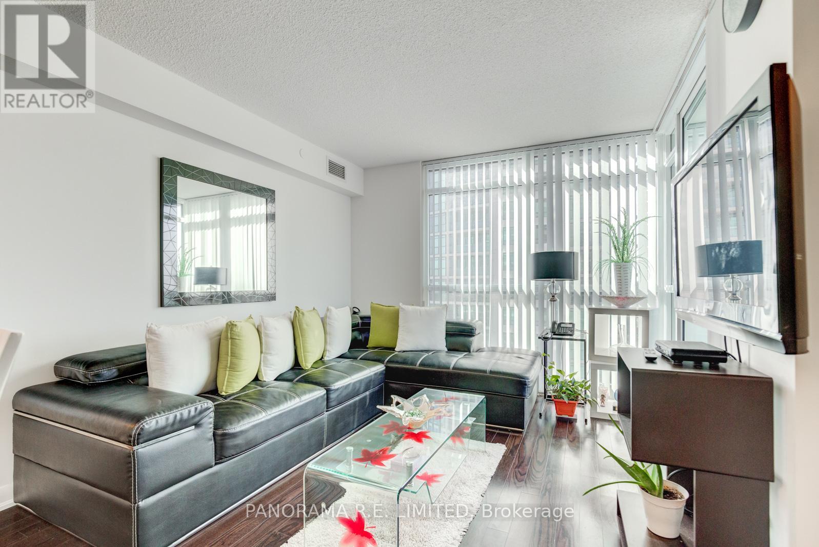 1207 - 215 SHERWAY GARDENS ROAD, Toronto, Ontario