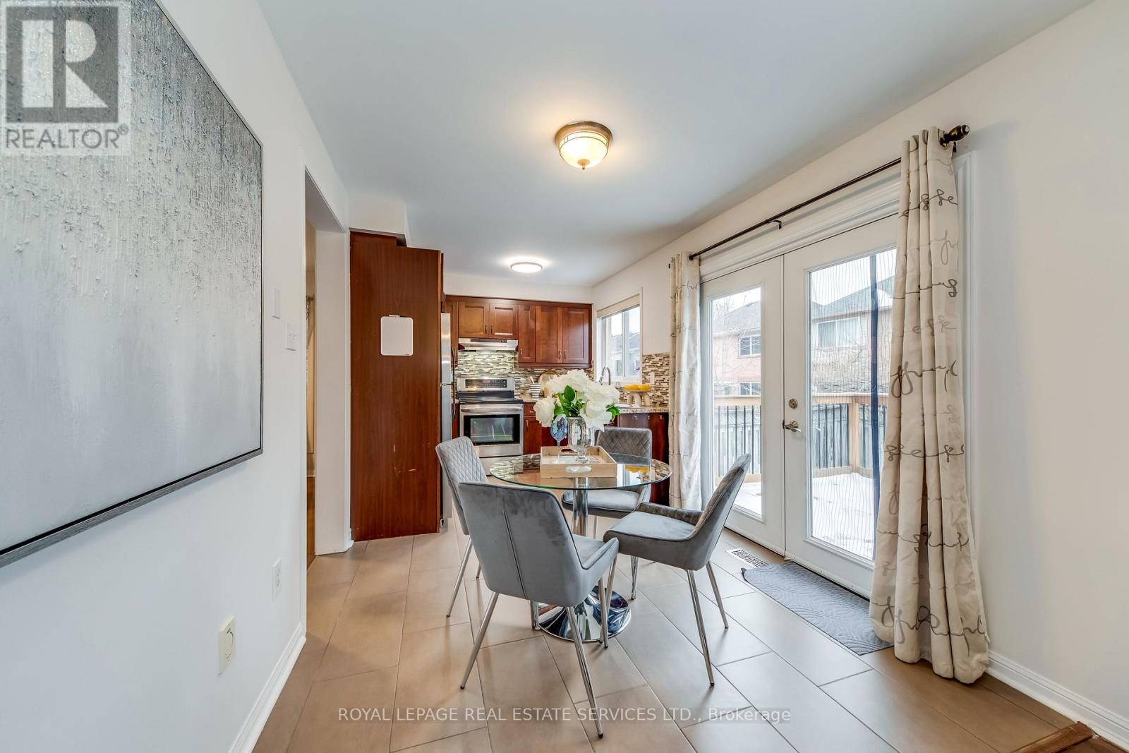 1332 Goldhawk Trail, Oakville, Ontario  L6M 3Y6 - Photo 20 - W12665154