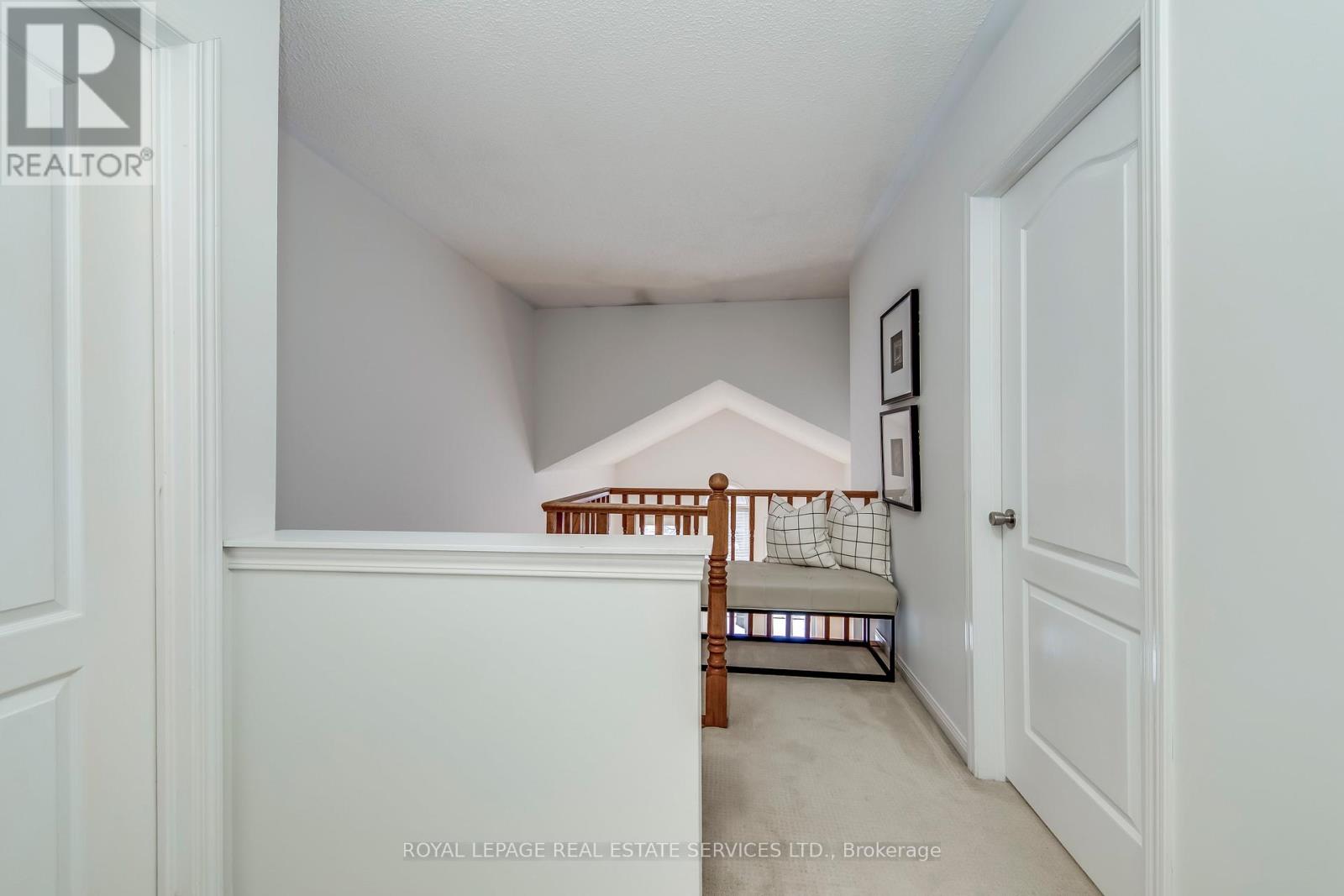 1332 Goldhawk Trail, Oakville, Ontario  L6M 3Y6 - Photo 23 - W12665154