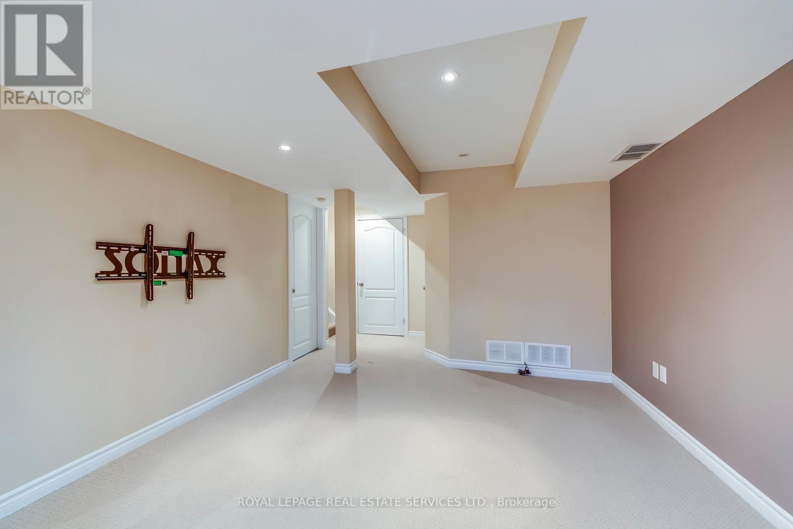 1332 Goldhawk Trail, Oakville, Ontario  L6M 3Y6 - Photo 37 - W12665154