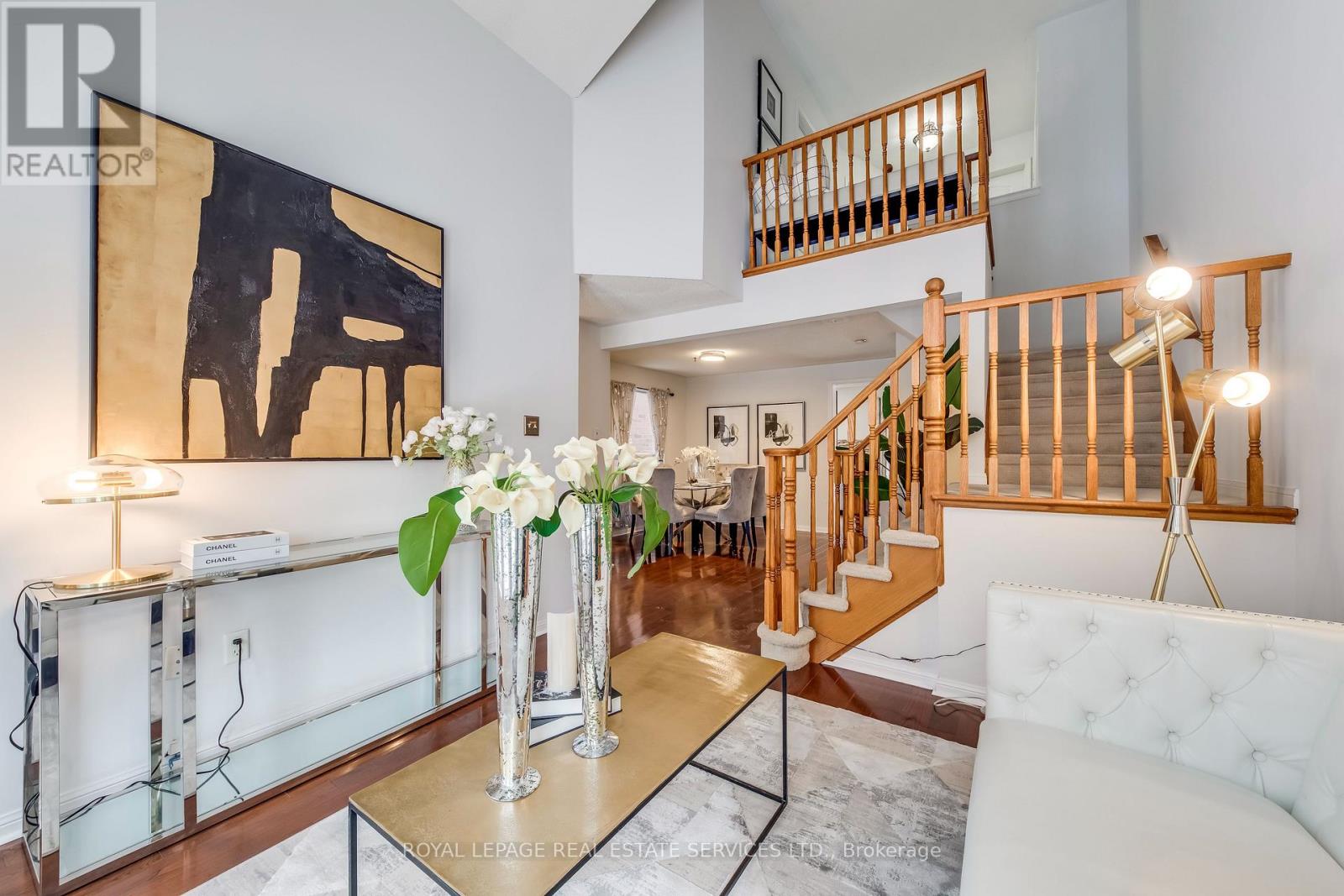 1332 Goldhawk Trail, Oakville, Ontario  L6M 3Y6 - Photo 7 - W12665154