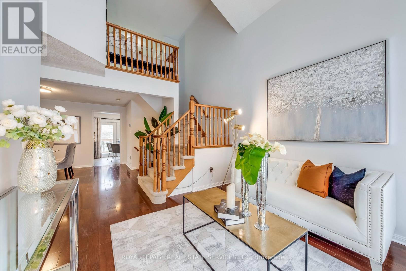 1332 Goldhawk Trail, Oakville, Ontario  L6M 3Y6 - Photo 8 - W12665154