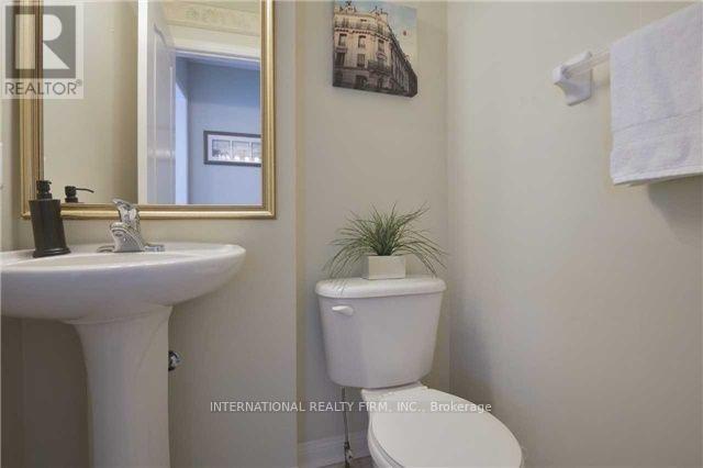 M & U - 3259 High Springs Crescent N, Mississauga, Ontario  L5B 4G7 - Photo 16 - W12665162