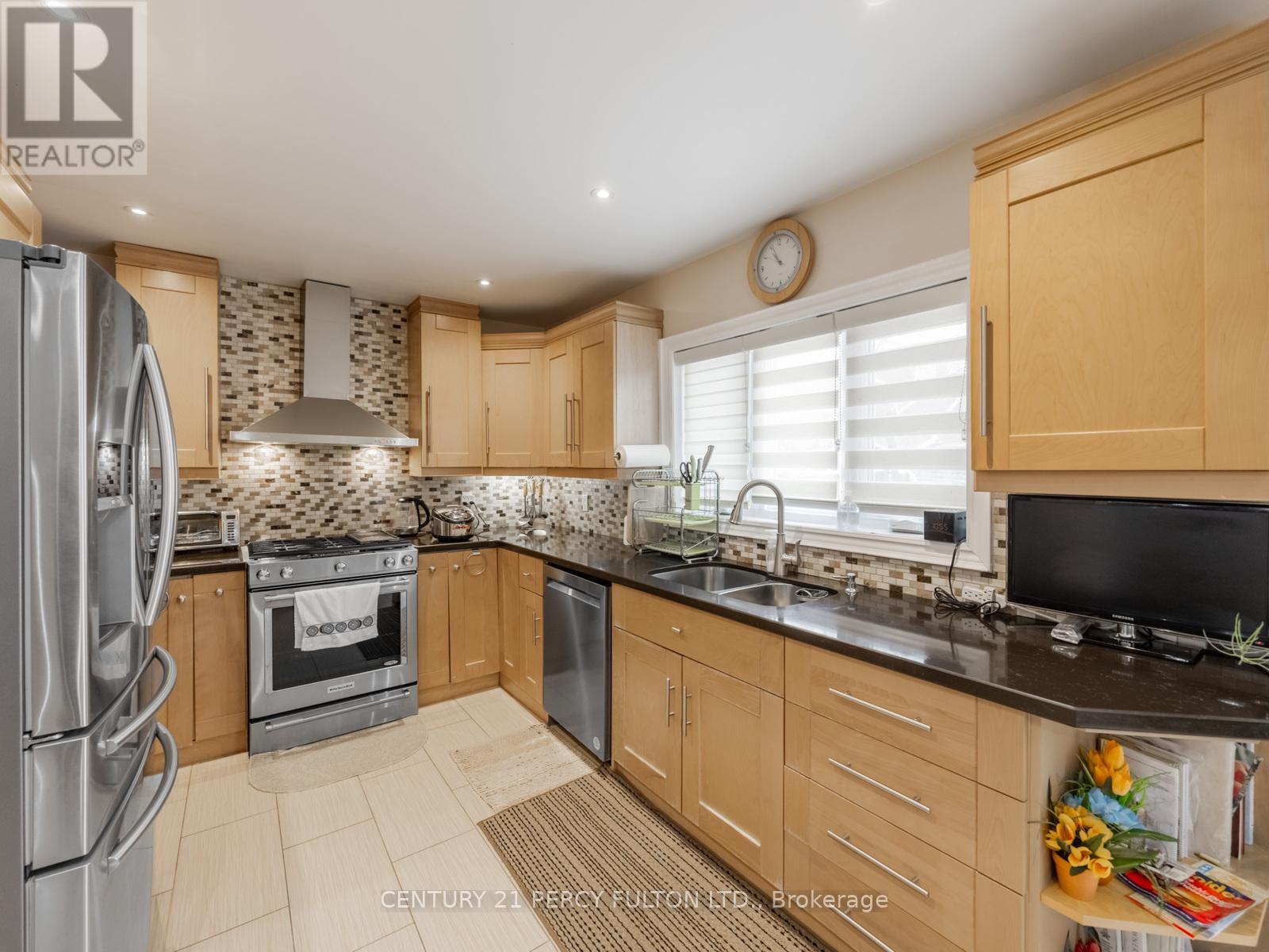 3040 Bentley Drive, Mississauga, Ontario  L5M 6W2 - Photo 15 - W12656250