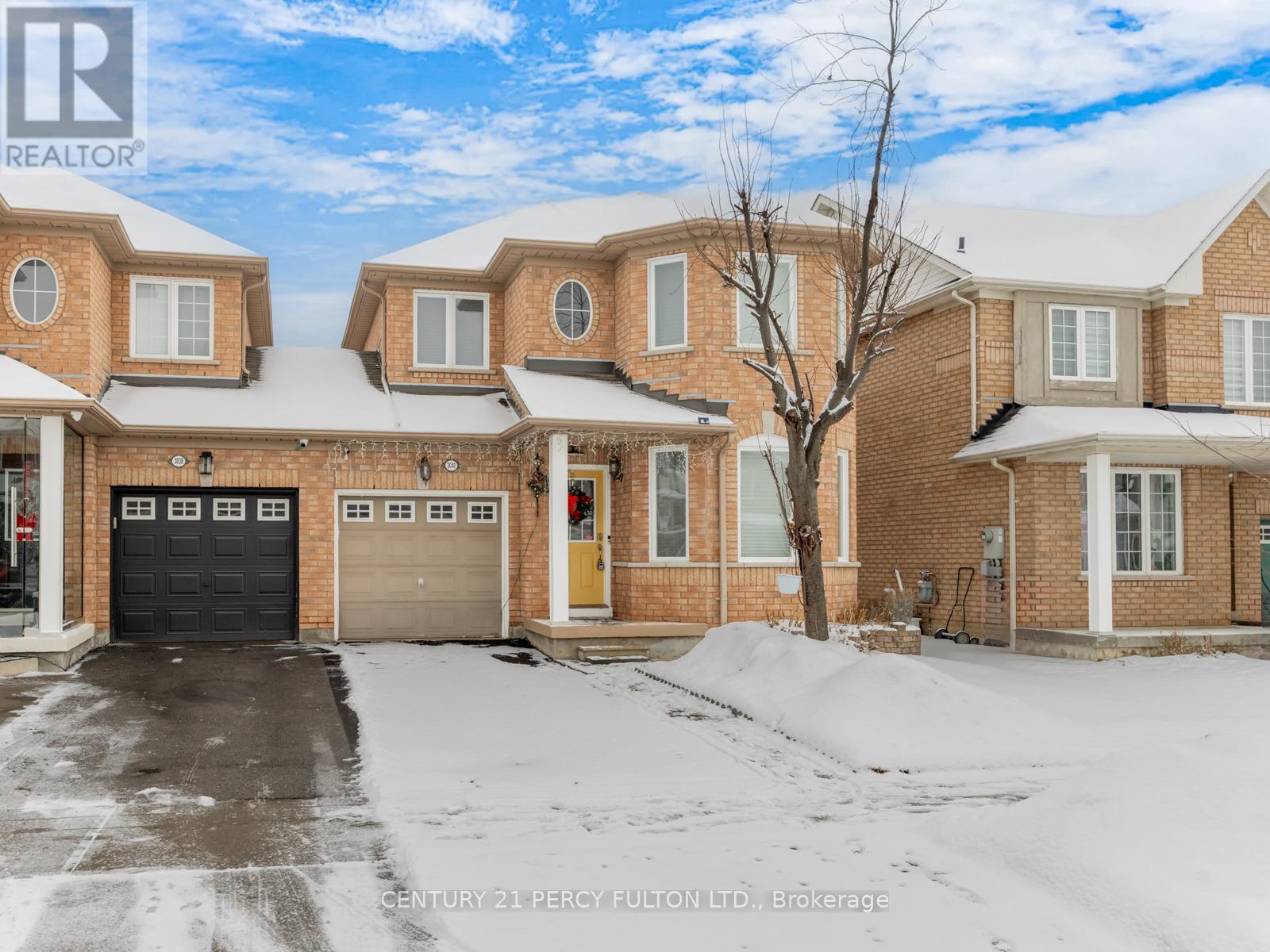 3040 Bentley Drive, Mississauga, Ontario  L5M 6W2 - Photo 2 - W12656250