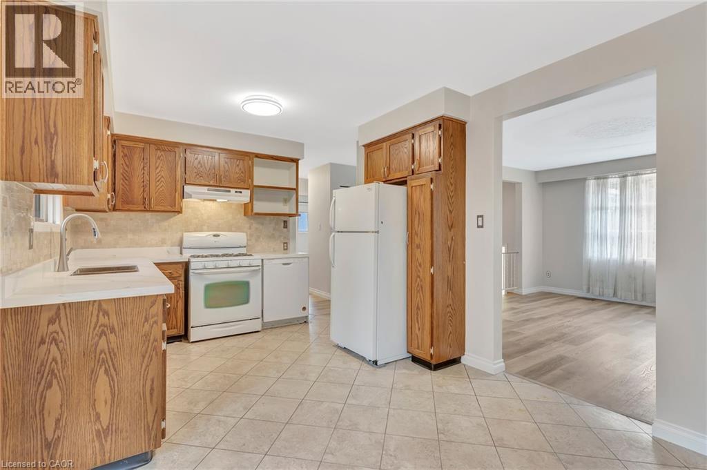 528 Havelock Drive, Waterloo, Ontario  N2L 4N7 - Photo 10 - 40795988