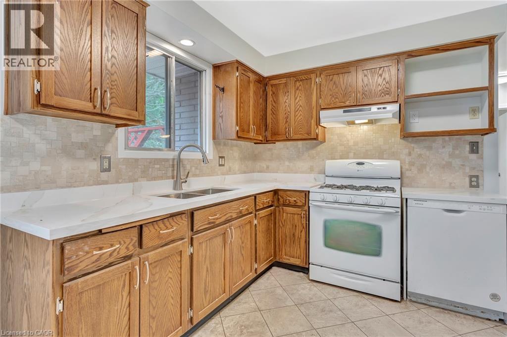 528 Havelock Drive, Waterloo, Ontario  N2L 4N7 - Photo 12 - 40795988