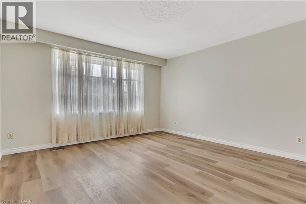 528 Havelock Drive, Waterloo, Ontario  N2L 4N7 - Photo 8 - 40795988