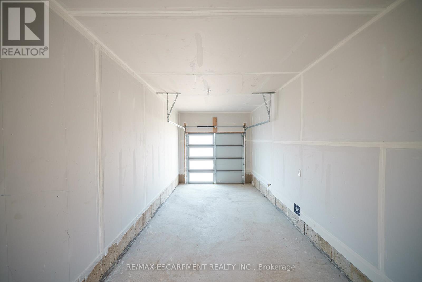 196 Wilmot Road, Brantford, Ontario  N3T 0W7 - Photo 34 - X12665134