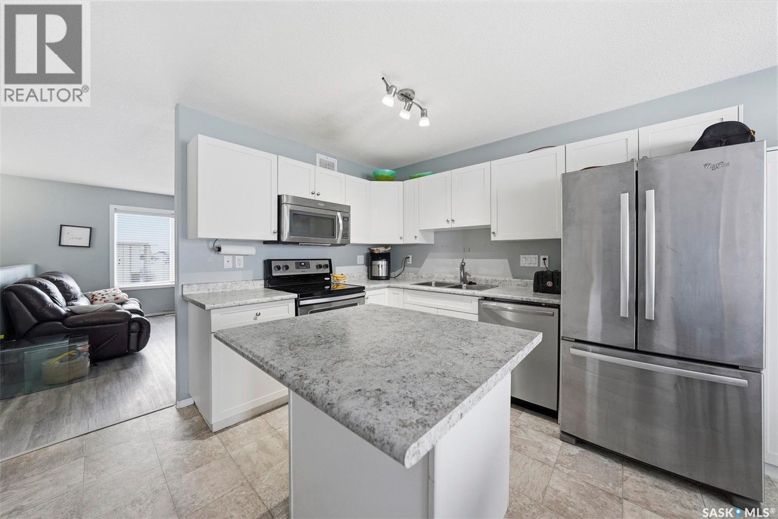 417 Martens Street, Warman, Saskatchewan  S0K 4S3 - Photo 7 - SK026234