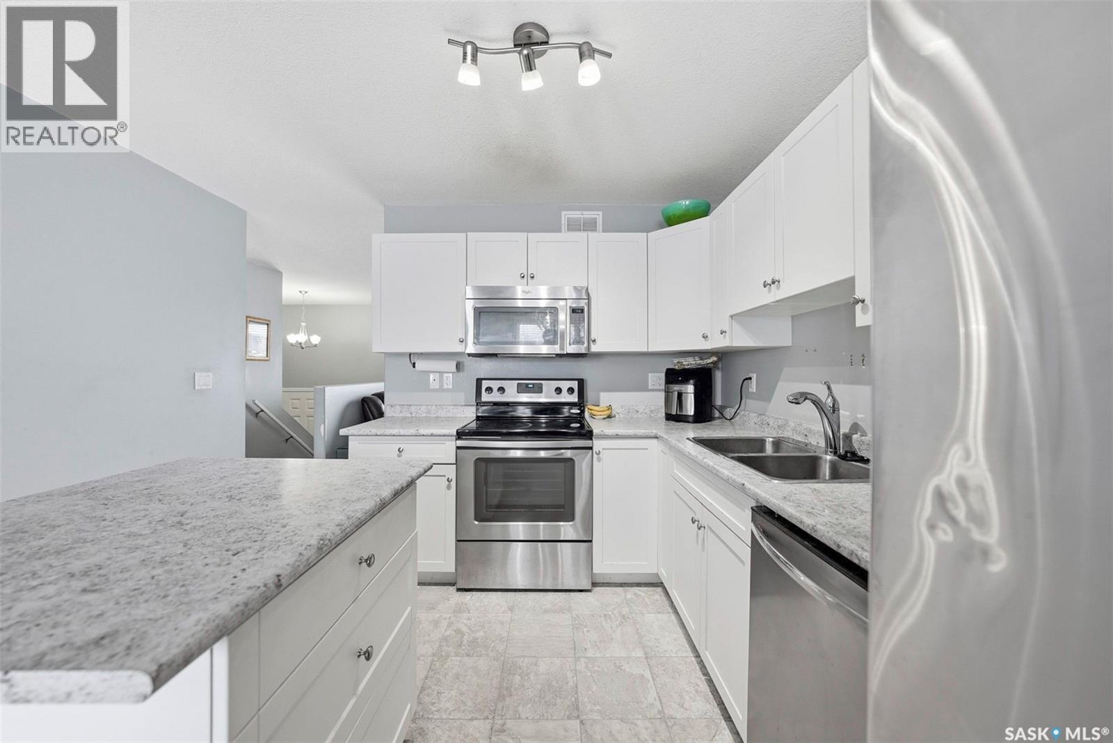 417 Martens Street, Warman, Saskatchewan  S0K 4S3 - Photo 9 - SK026234