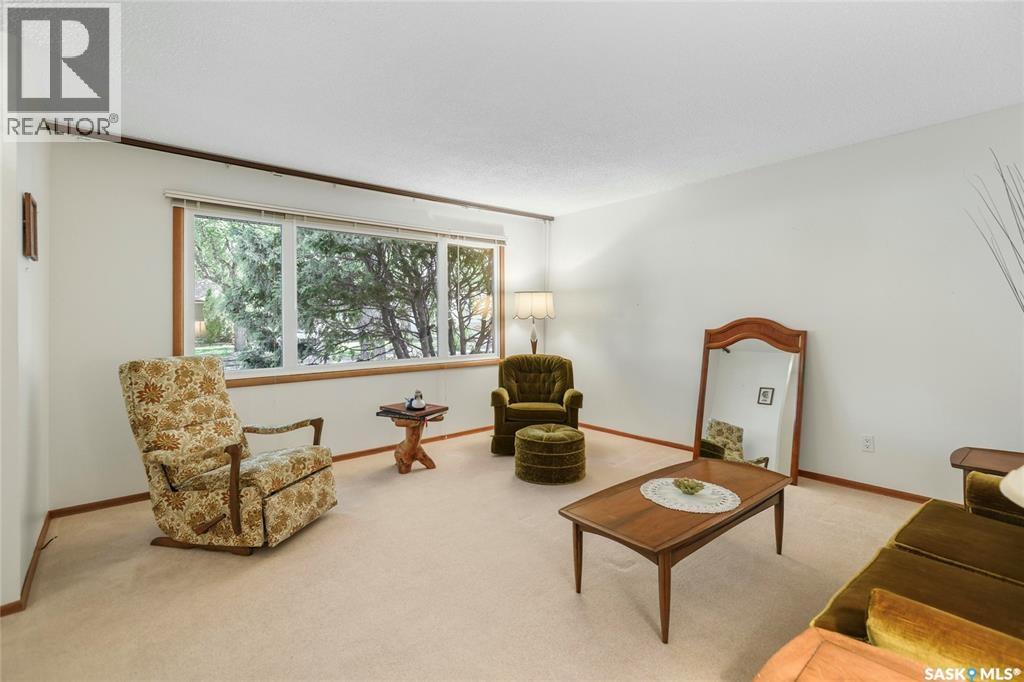 144 Woodward Avenue, Regina, Saskatchewan  S4R 3H4 - Photo 11 - SK026122