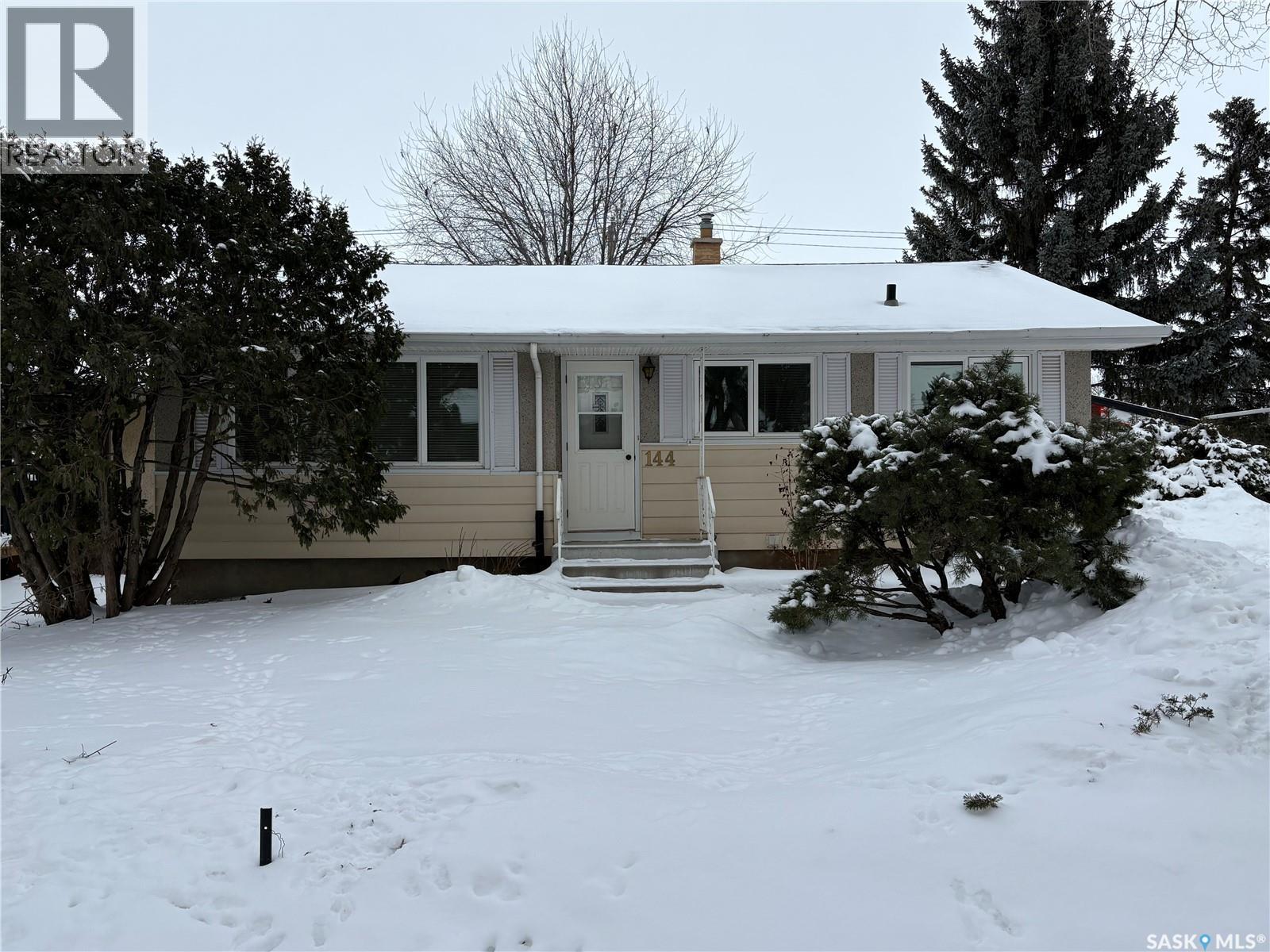 144 Woodward Avenue, Regina, Saskatchewan  S4R 3H4 - Photo 2 - SK026122