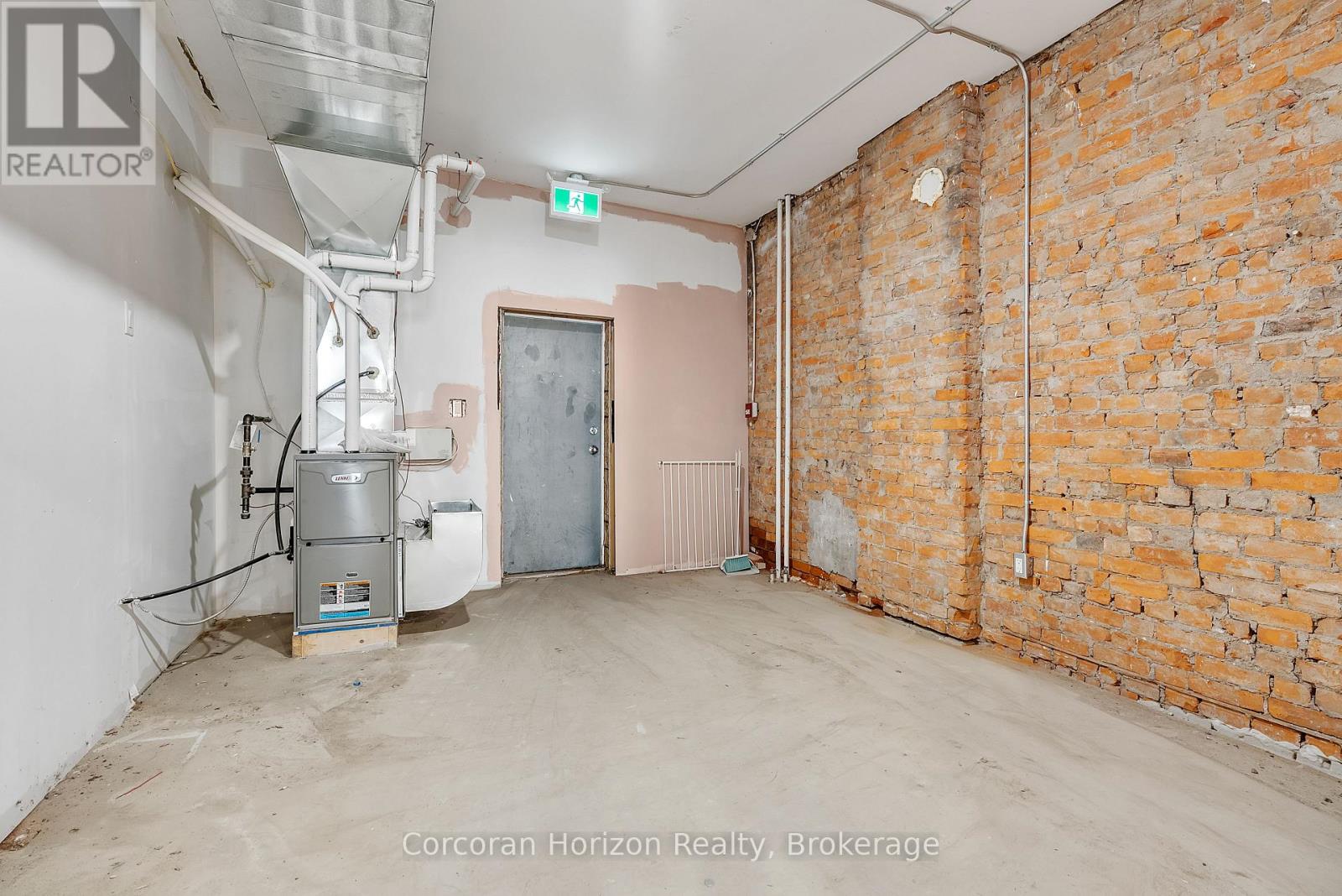 475 King Street E, Hamilton, Ontario  L8M 1C8 - Photo 11 - X12665198