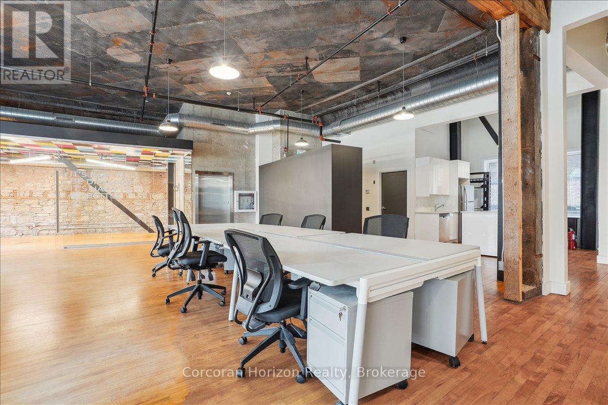 302 - 12 James Street N, Hamilton, Ontario  L8R 2J9 - Photo 13 - X12665338