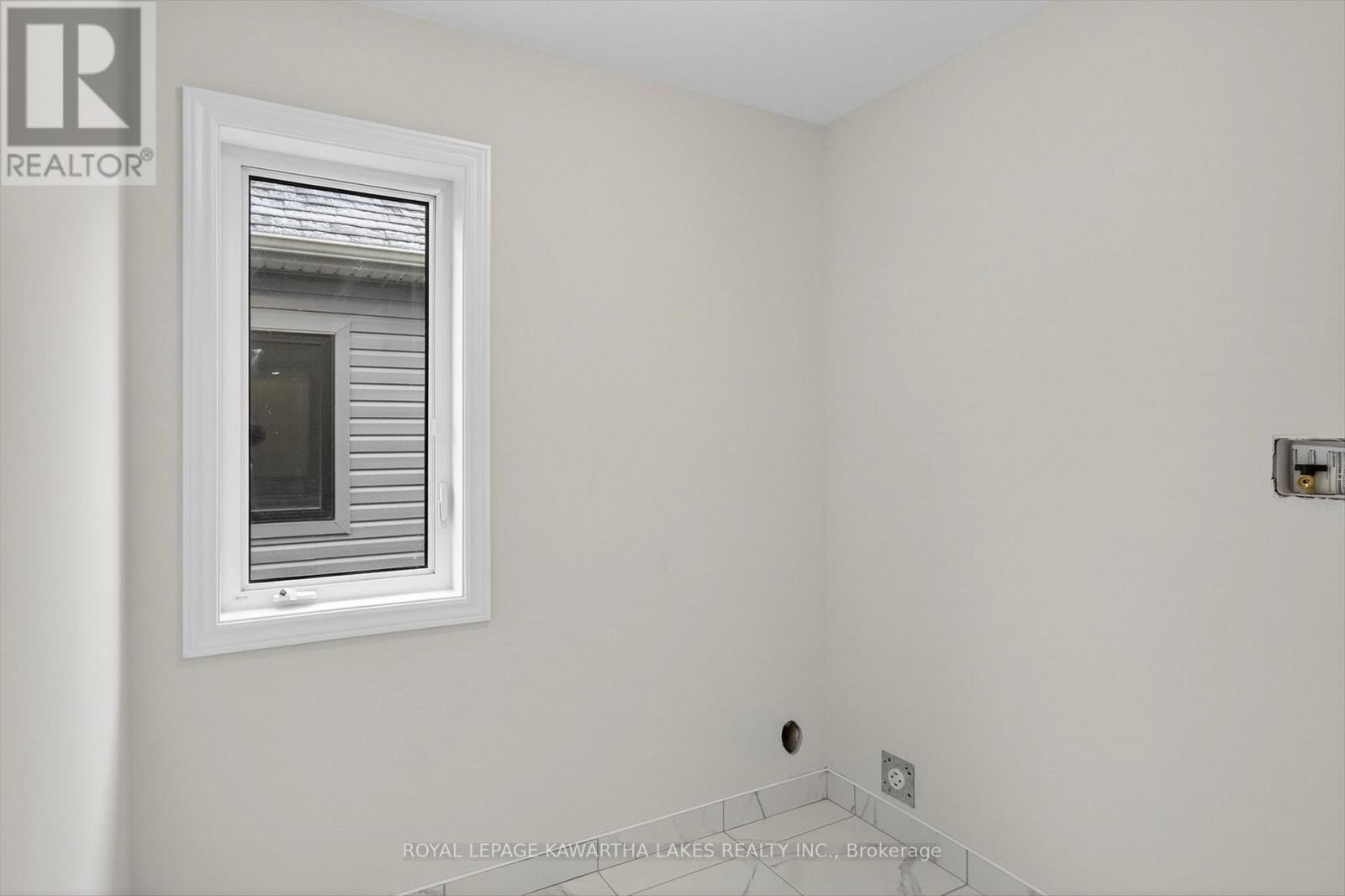 71 Watts Mew, Kawartha Lakes, Ontario  K9V 0T3 - Photo 35 - X12665320