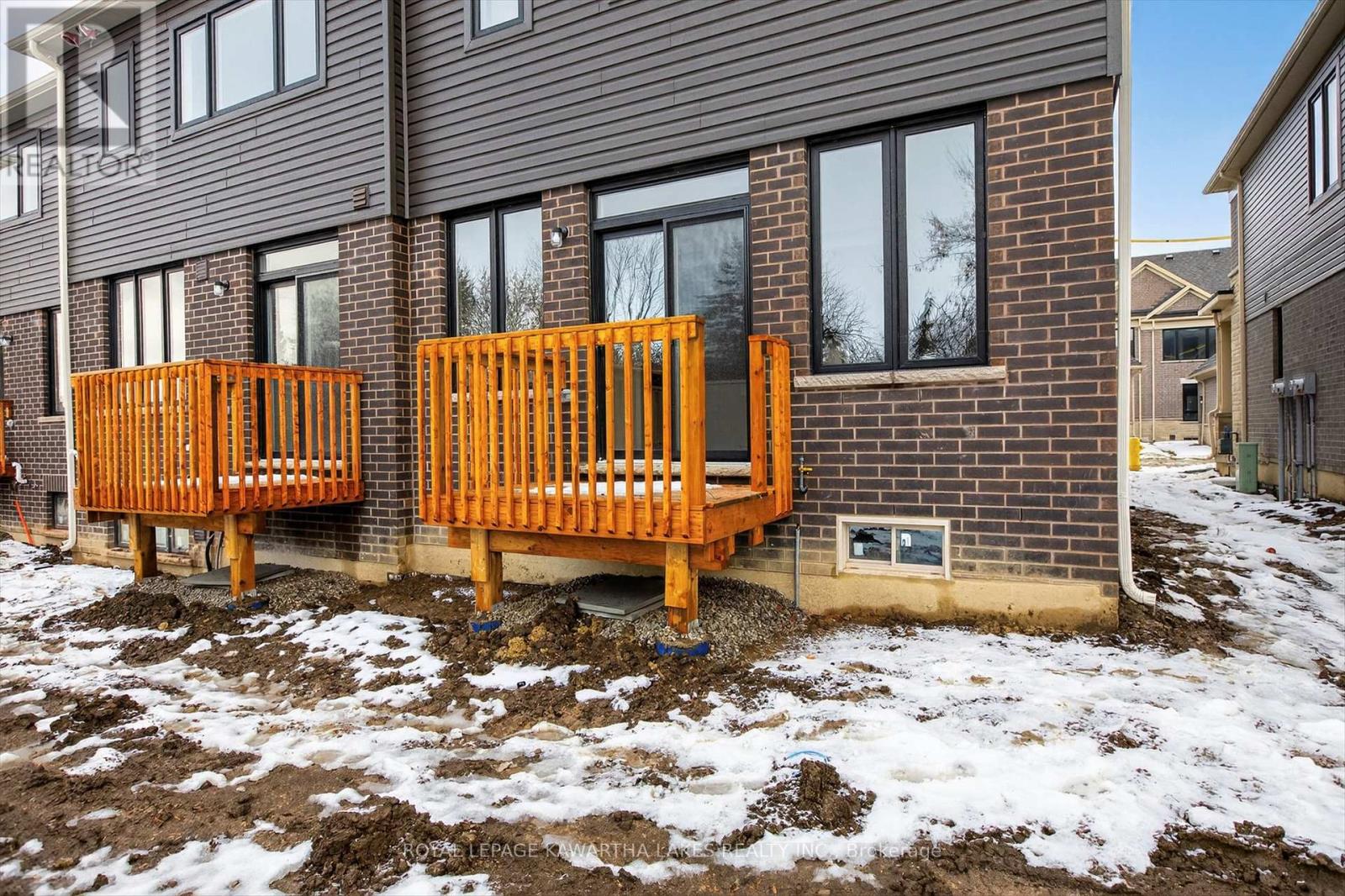 71 Watts Mew, Kawartha Lakes, Ontario  K9V 0T3 - Photo 46 - X12665320