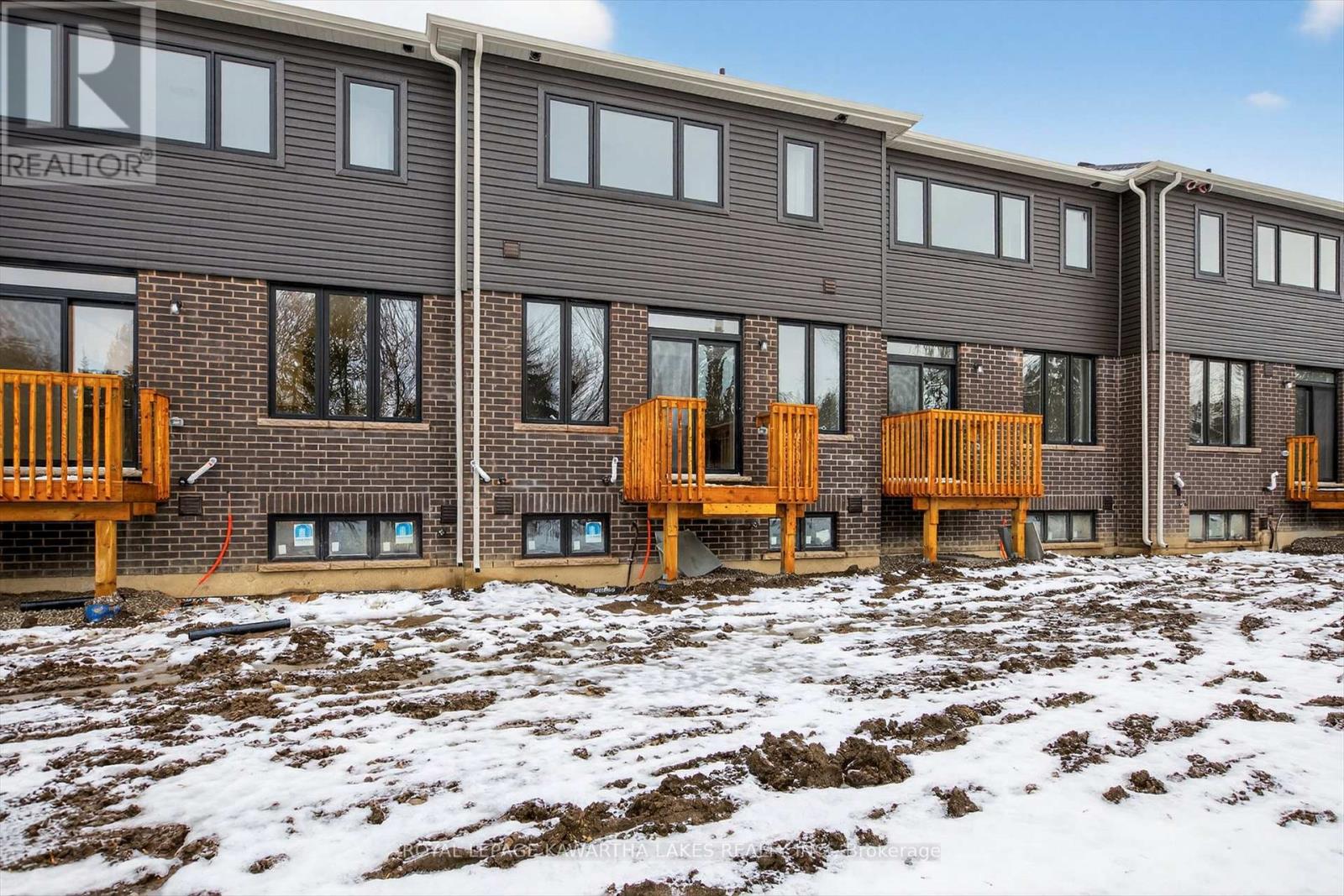 77 Watts Mew, Kawartha Lakes, Ontario  K9V 0T3 - Photo 46 - X12665344