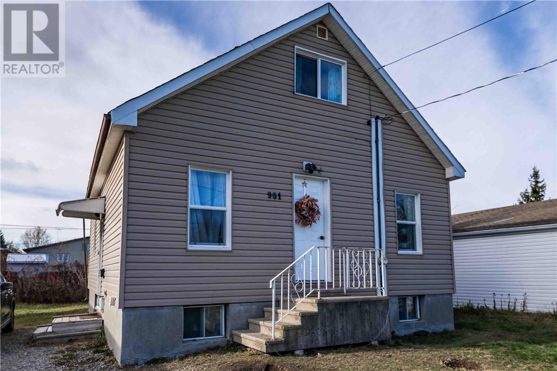 901 Miller, Sudbury, Ontario  P3A 2W9 - Photo 1 - 2126003