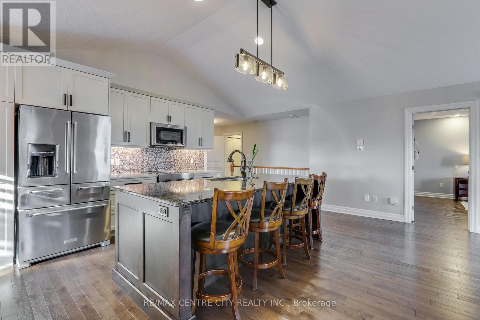 16 - 947 Adirondack Road, London South, Ontario  N6K 4Y7 - Photo 16 - X12665204