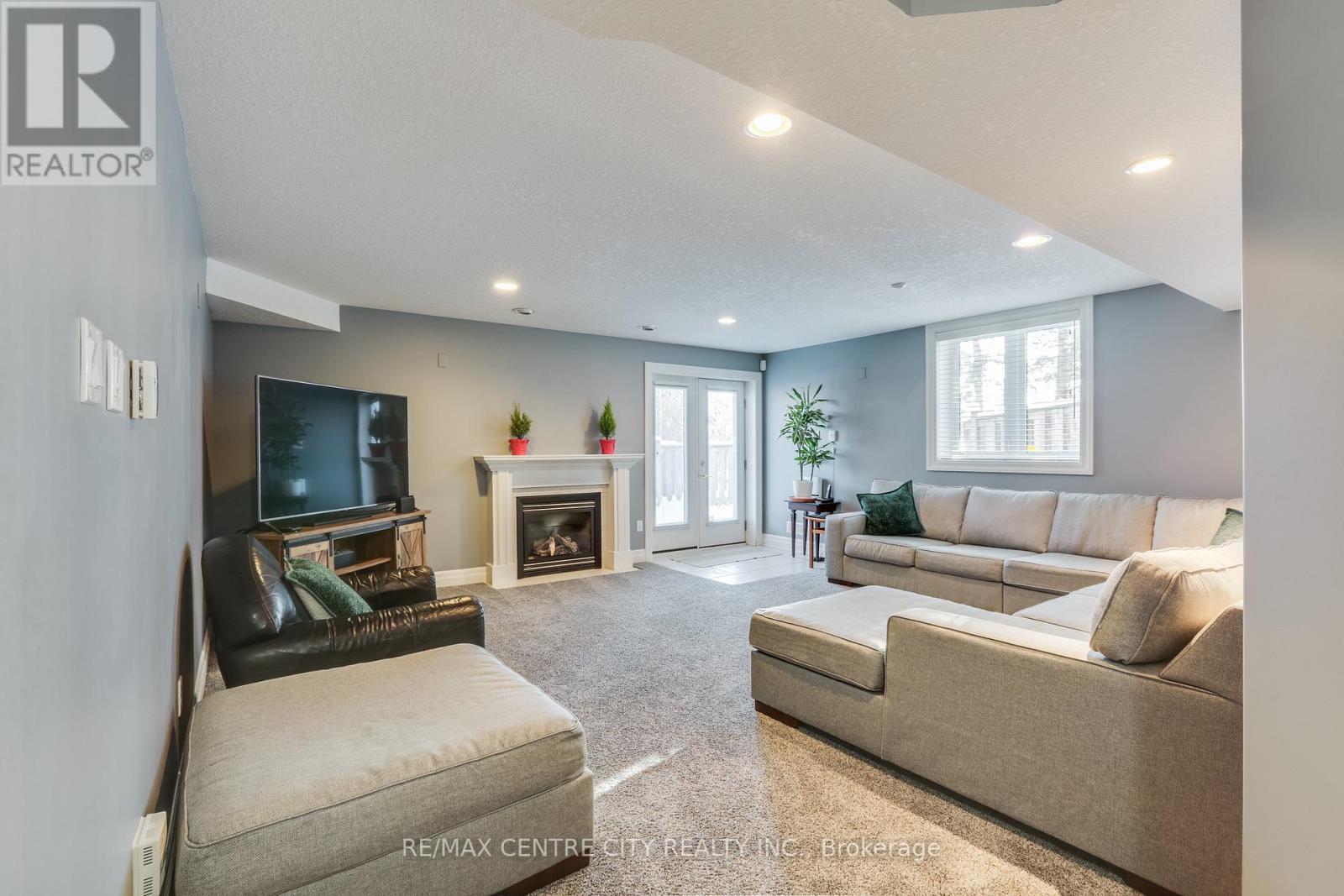 16 - 947 Adirondack Road, London South, Ontario  N6K 4Y7 - Photo 33 - X12665204