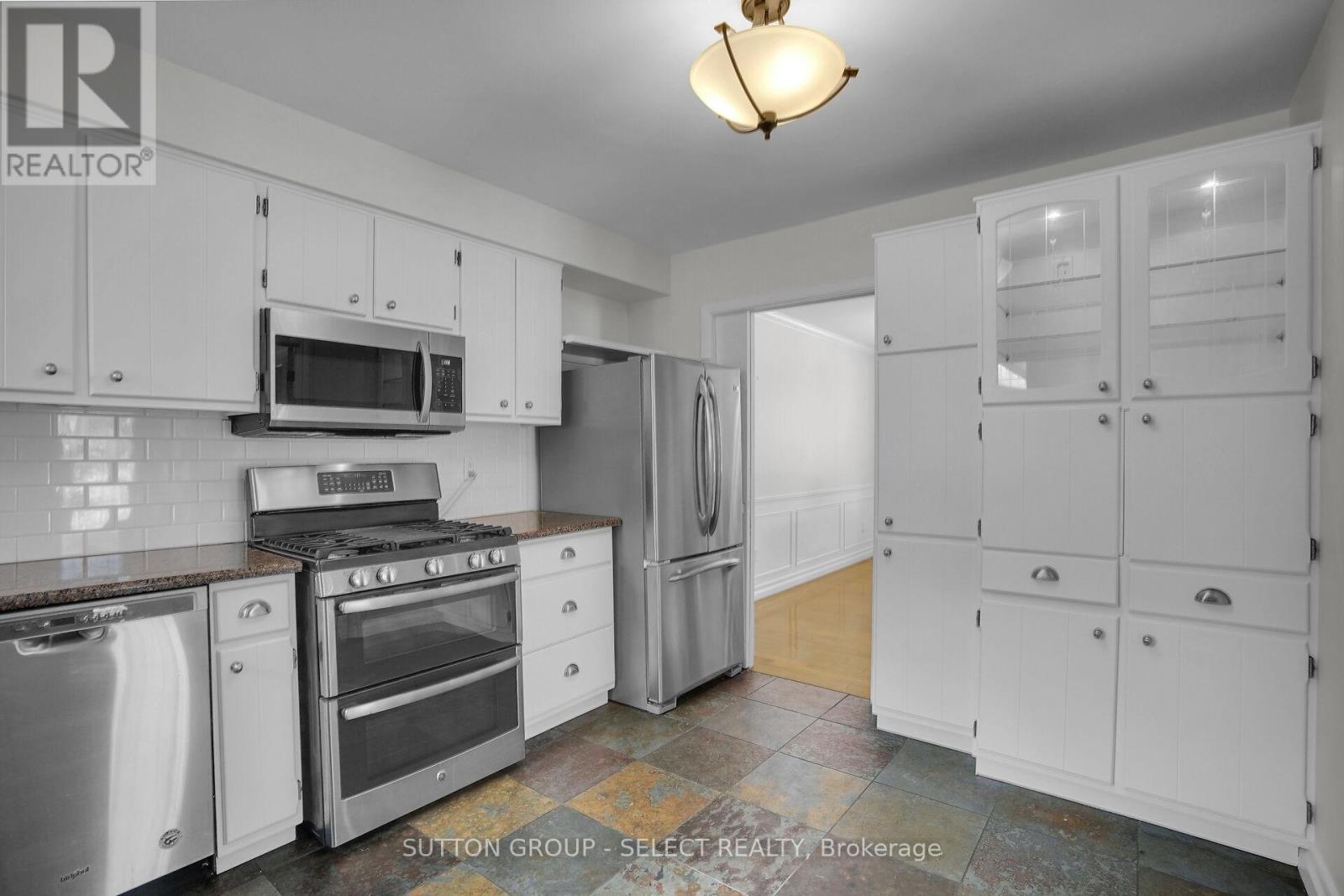 67 Farmington Crescent, London South, Ontario  N6K 3J2 - Photo 15 - X12665216