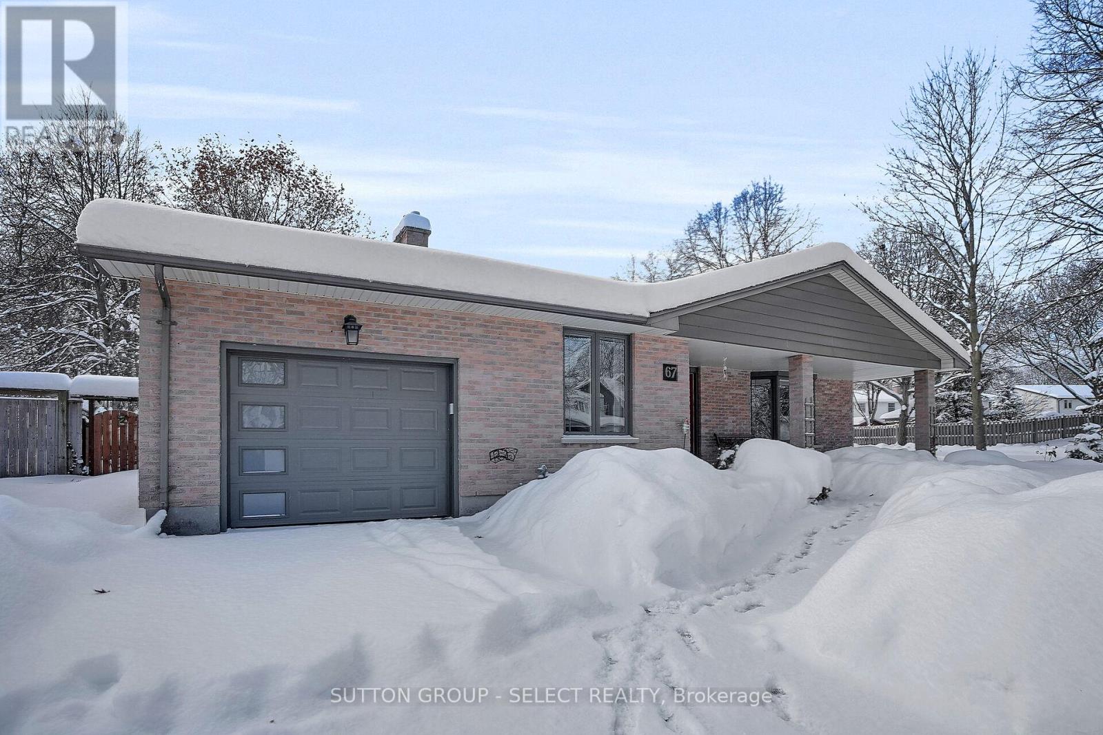 67 Farmington Crescent, London South, Ontario  N6K 3J2 - Photo 2 - X12665216