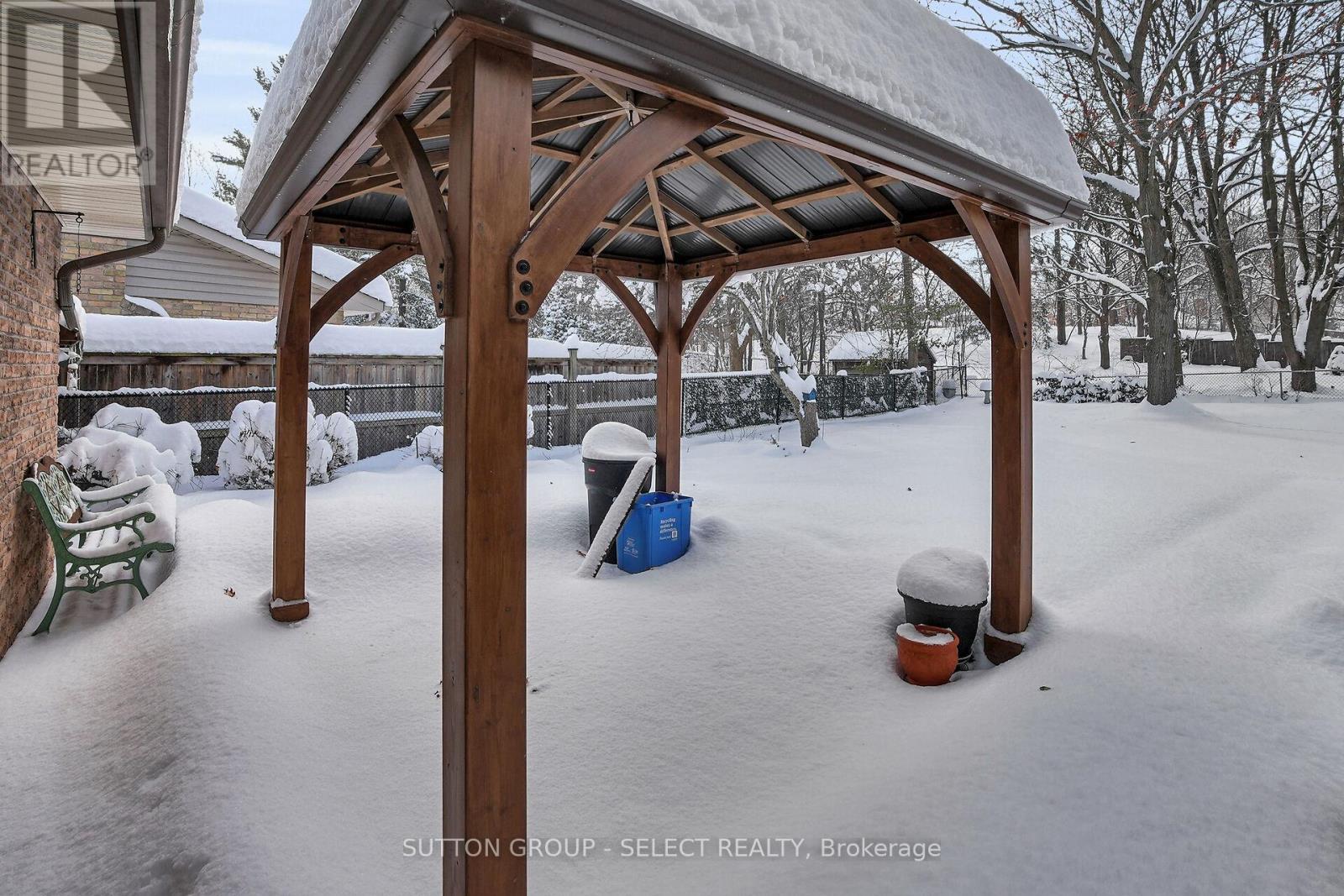 67 Farmington Crescent, London South, Ontario  N6K 3J2 - Photo 37 - X12665216