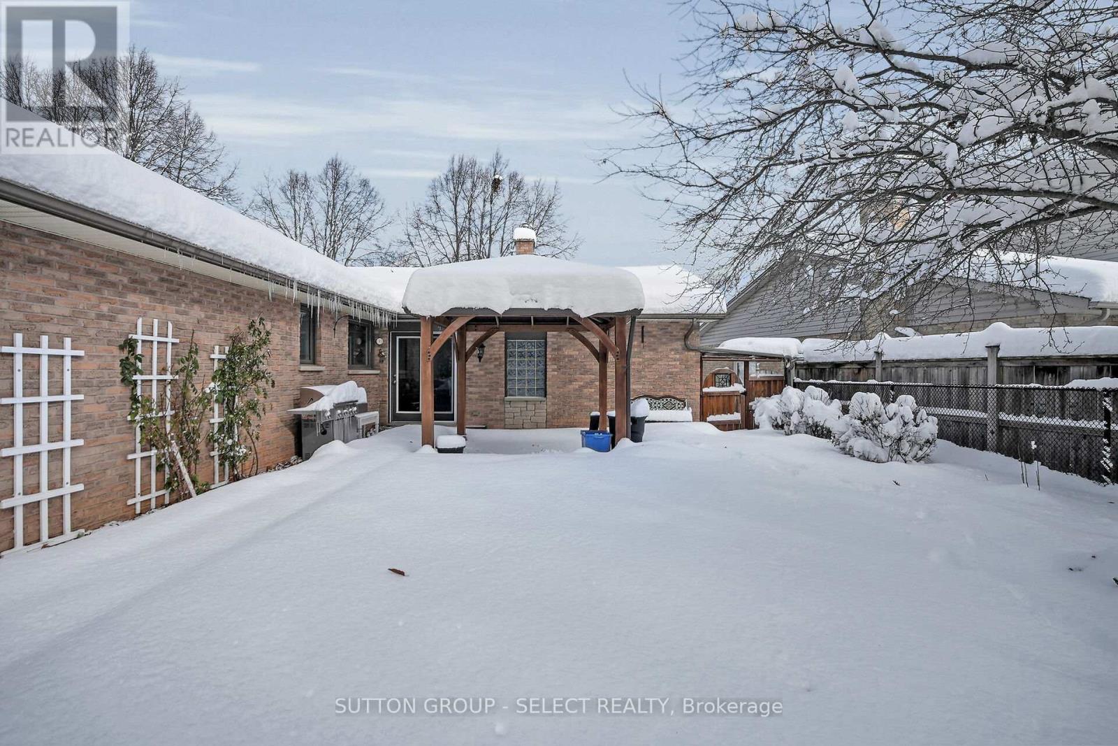 67 Farmington Crescent, London South, Ontario  N6K 3J2 - Photo 39 - X12665216