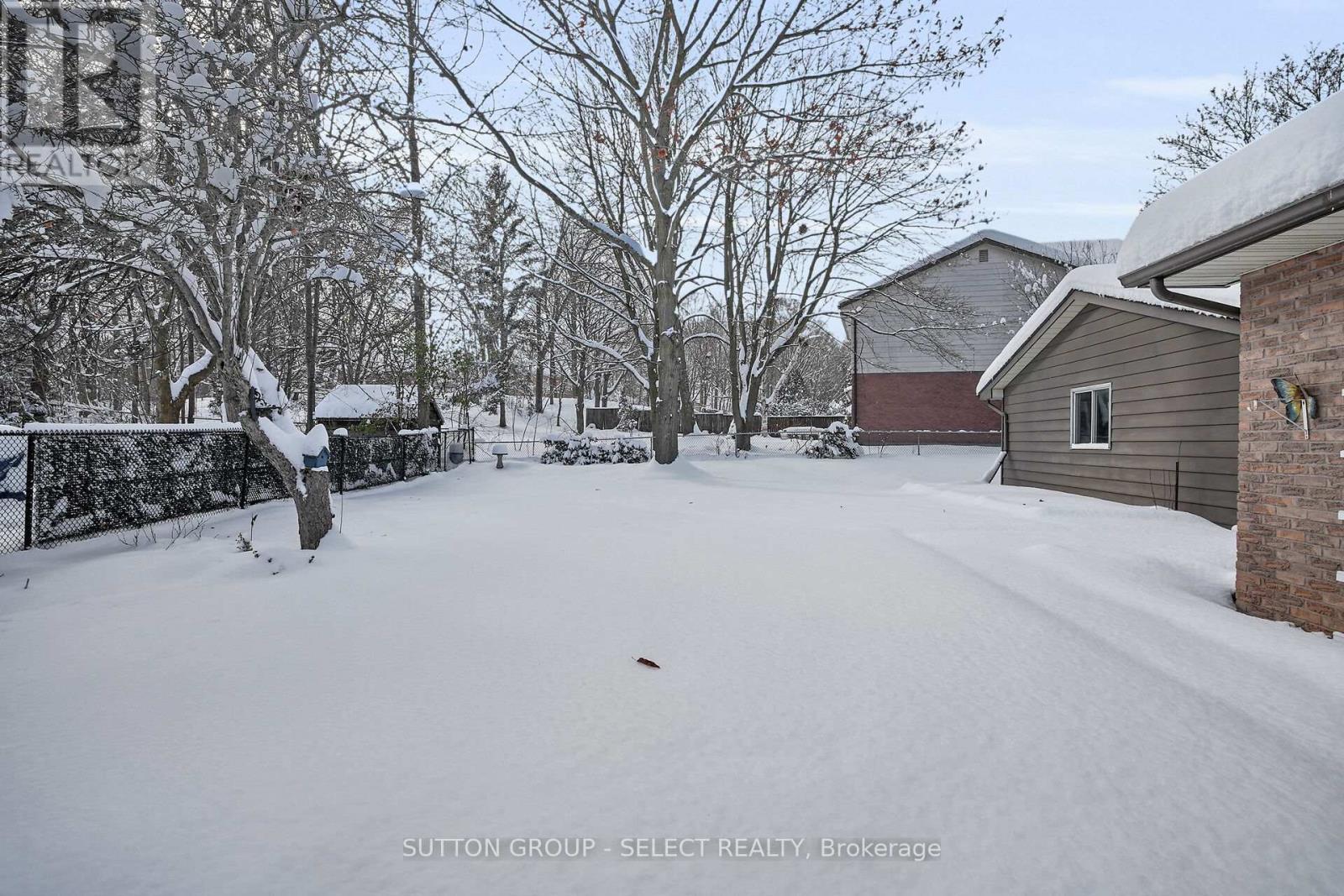 67 Farmington Crescent, London South, Ontario  N6K 3J2 - Photo 41 - X12665216