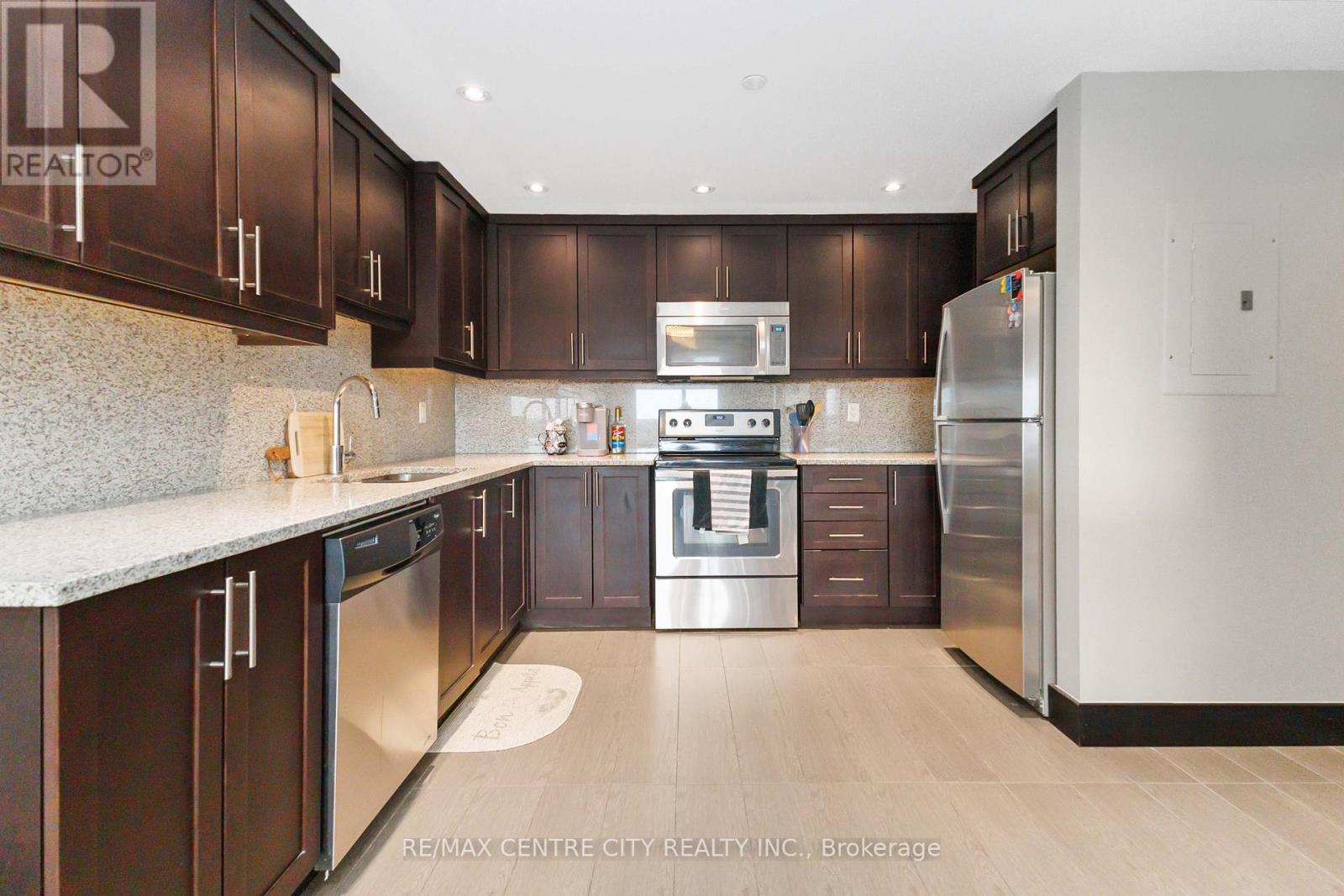 1218 - 1235 Richmond Street, London East (East B), Ontario  N6A 0C1 - Photo 4 - X12665266