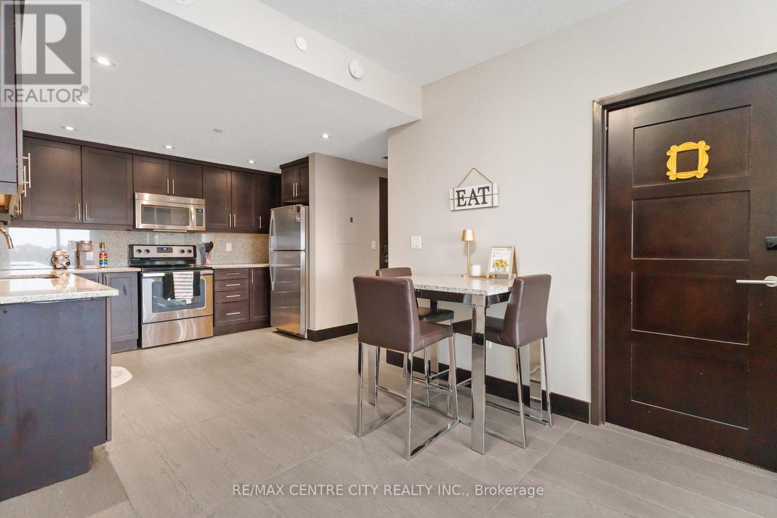 1218 - 1235 Richmond Street, London East (East B), Ontario  N6A 0C1 - Photo 6 - X12665266