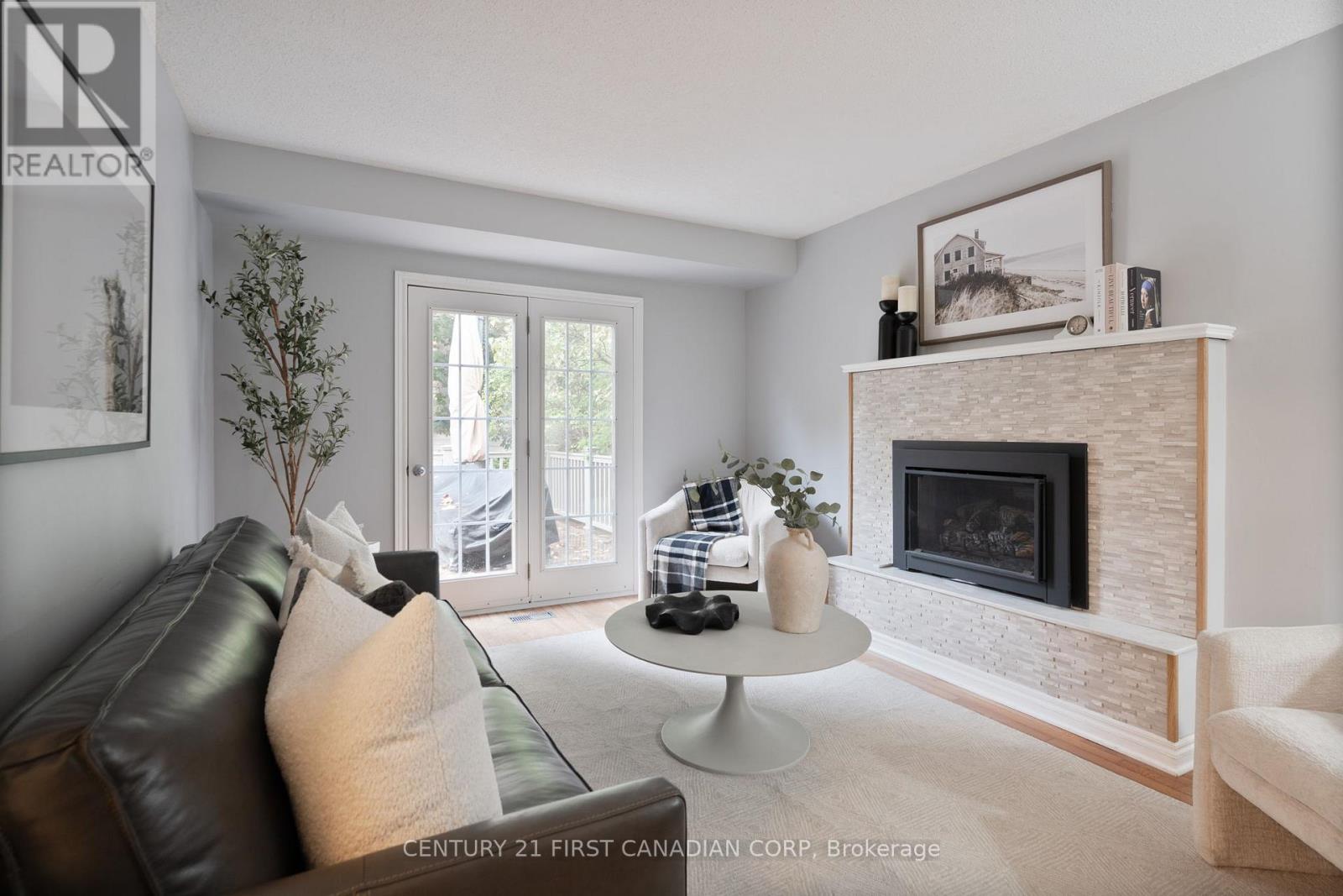 90 Meridene Crescent W, London North, Ontario  N5X 1G2 - Photo 18 - X12665292