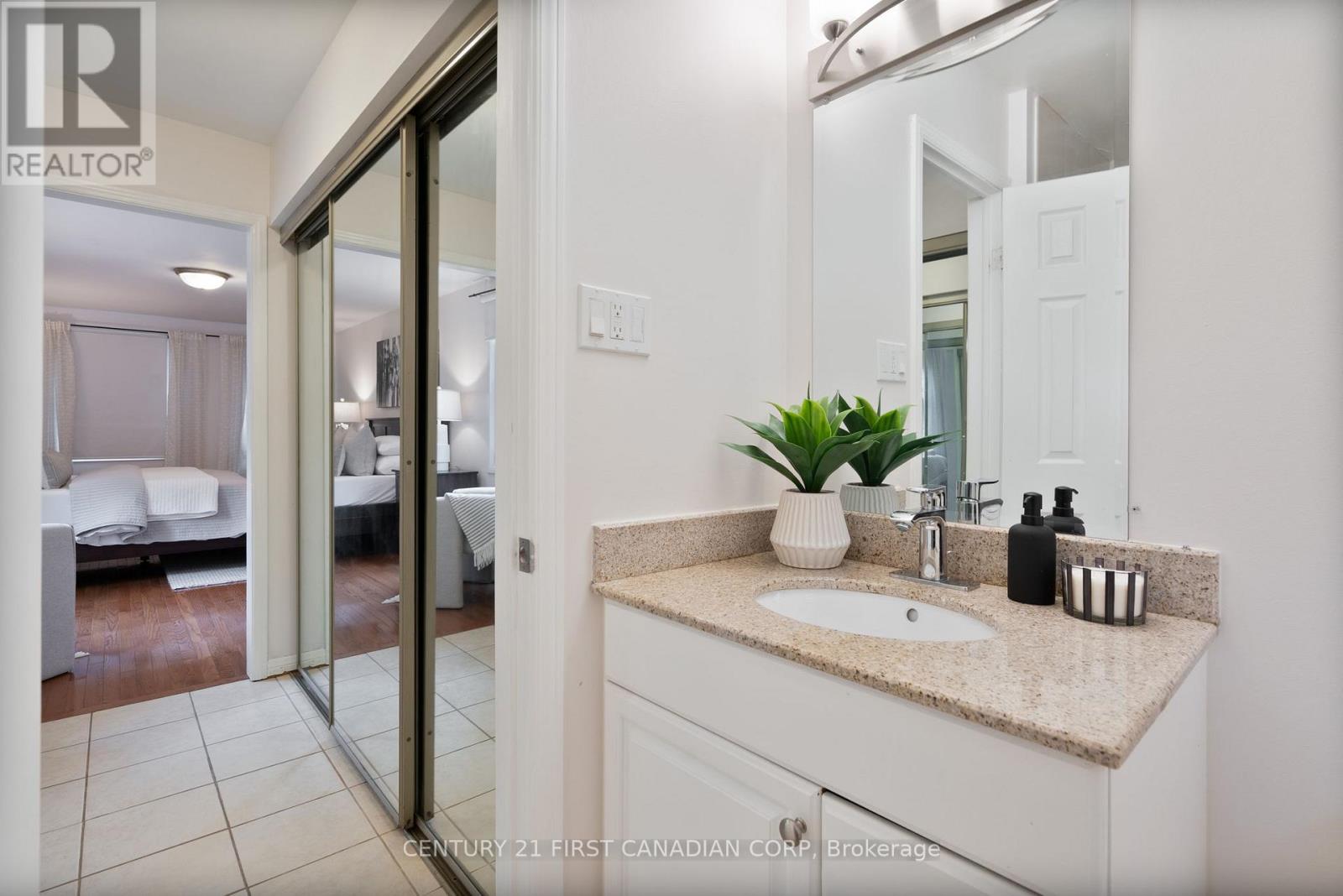 90 Meridene Crescent W, London North, Ontario  N5X 1G2 - Photo 27 - X12665292