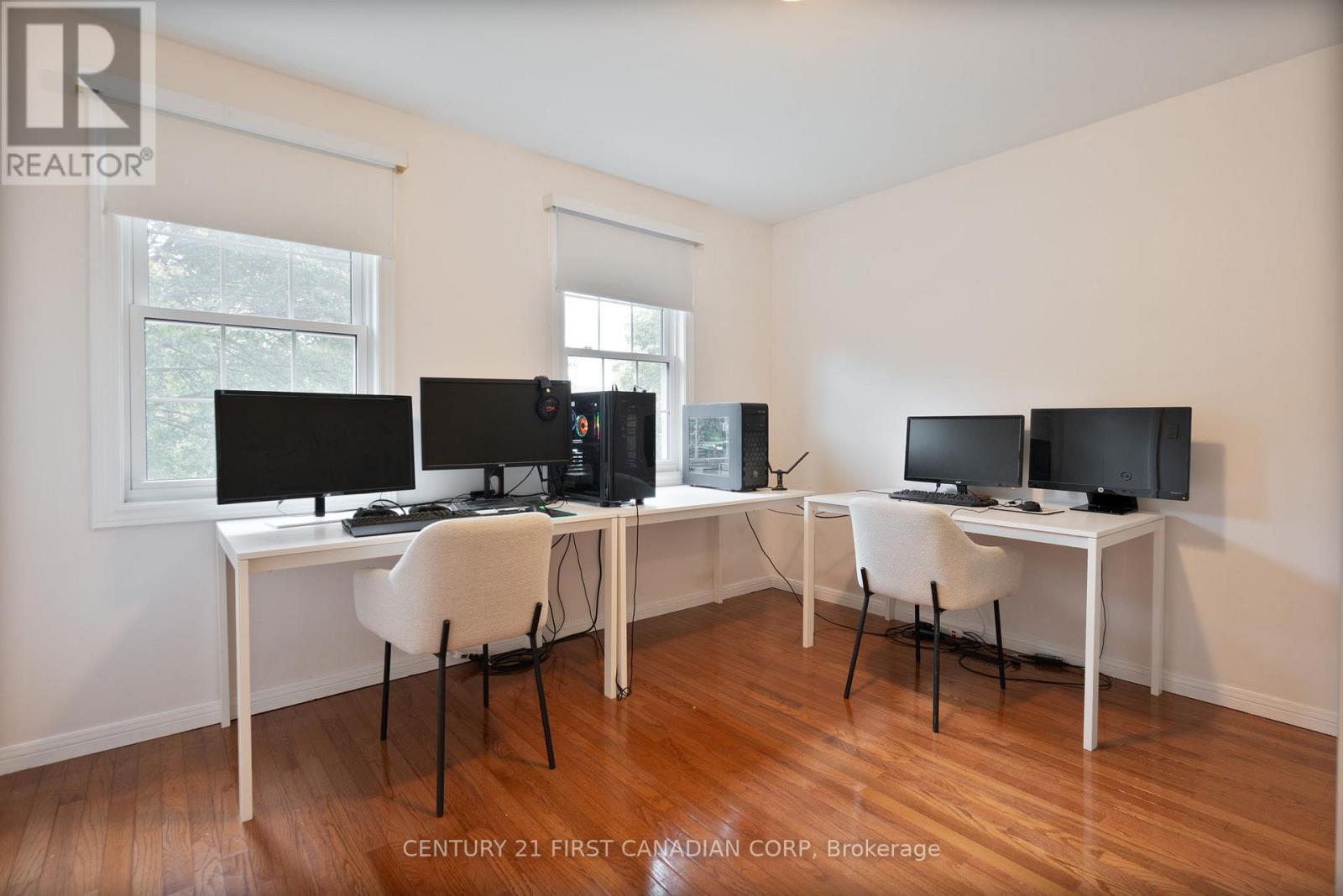 90 Meridene Crescent W, London North, Ontario  N5X 1G2 - Photo 32 - X12665292