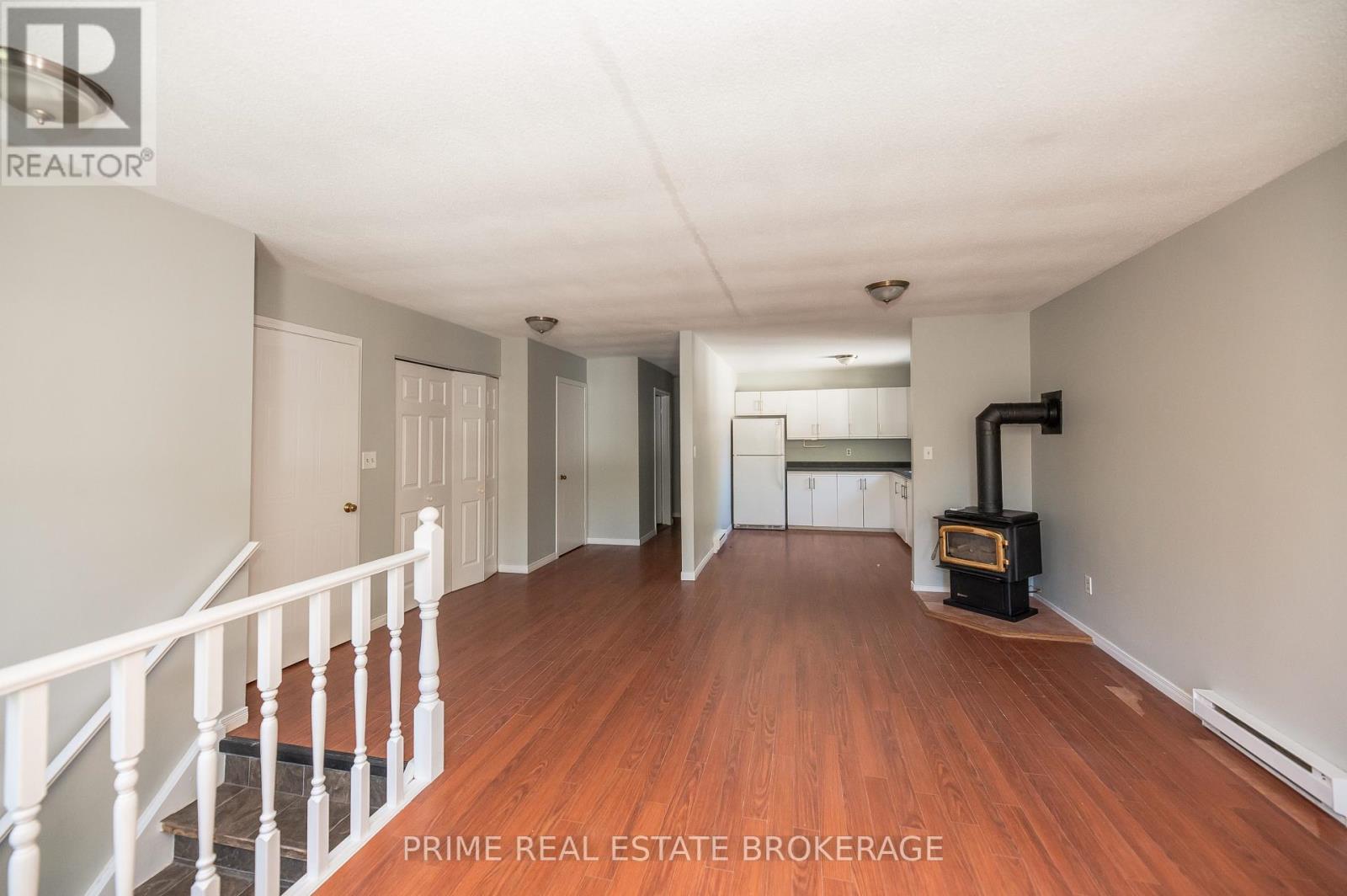 219 Emerson Avenue, London South (South H), Ontario  N5Z 3L5 - Photo 10 - X12665306