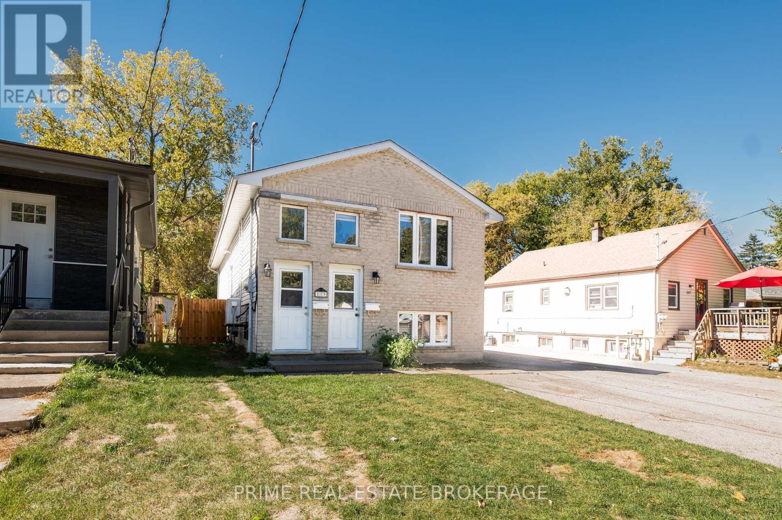 219 Emerson Avenue, London South (South H), Ontario  N5Z 3L5 - Photo 2 - X12665306