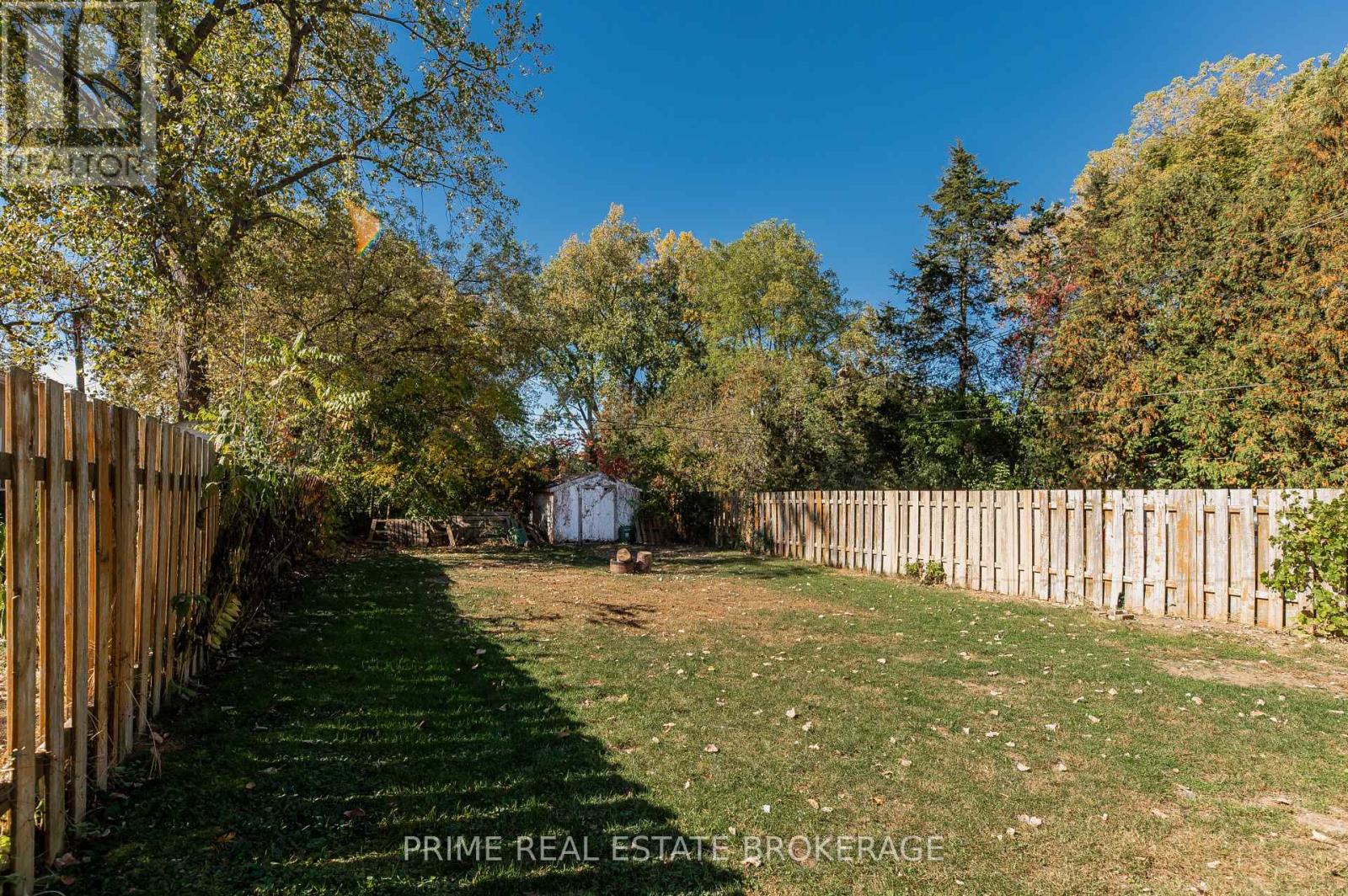 219 Emerson Avenue, London South (South H), Ontario  N5Z 3L5 - Photo 6 - X12665306