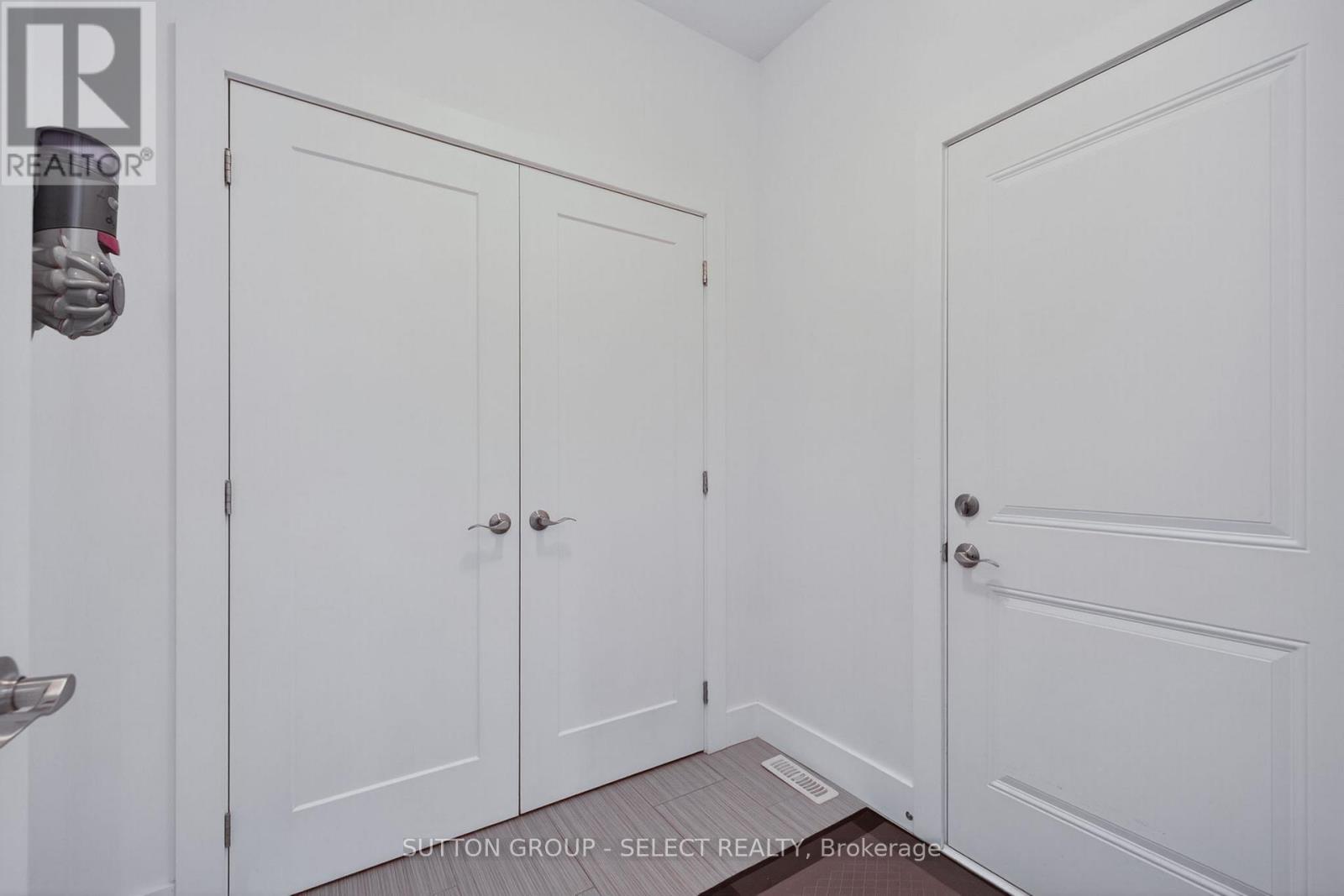 1879 Couldridge Way, London North (North S), Ontario  N6G 5B4 - Photo 19 - X12665310