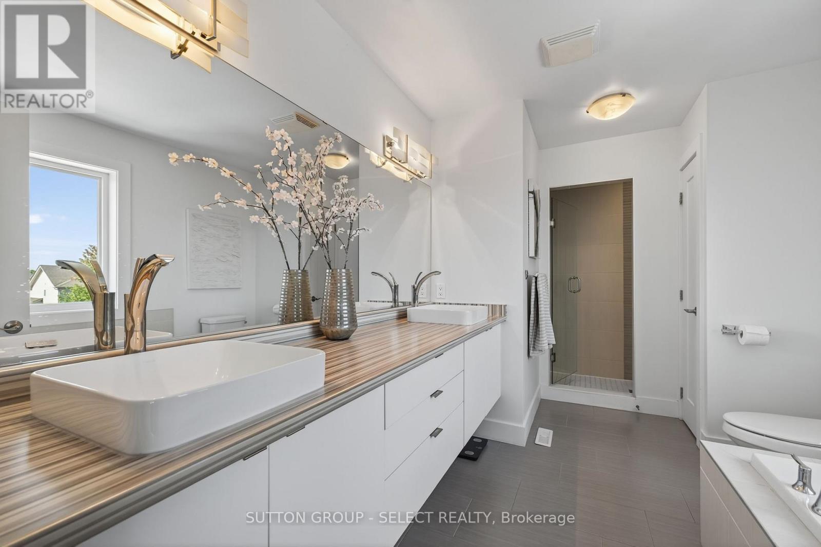 1879 Couldridge Way, London North (North S), Ontario  N6G 5B4 - Photo 24 - X12665310