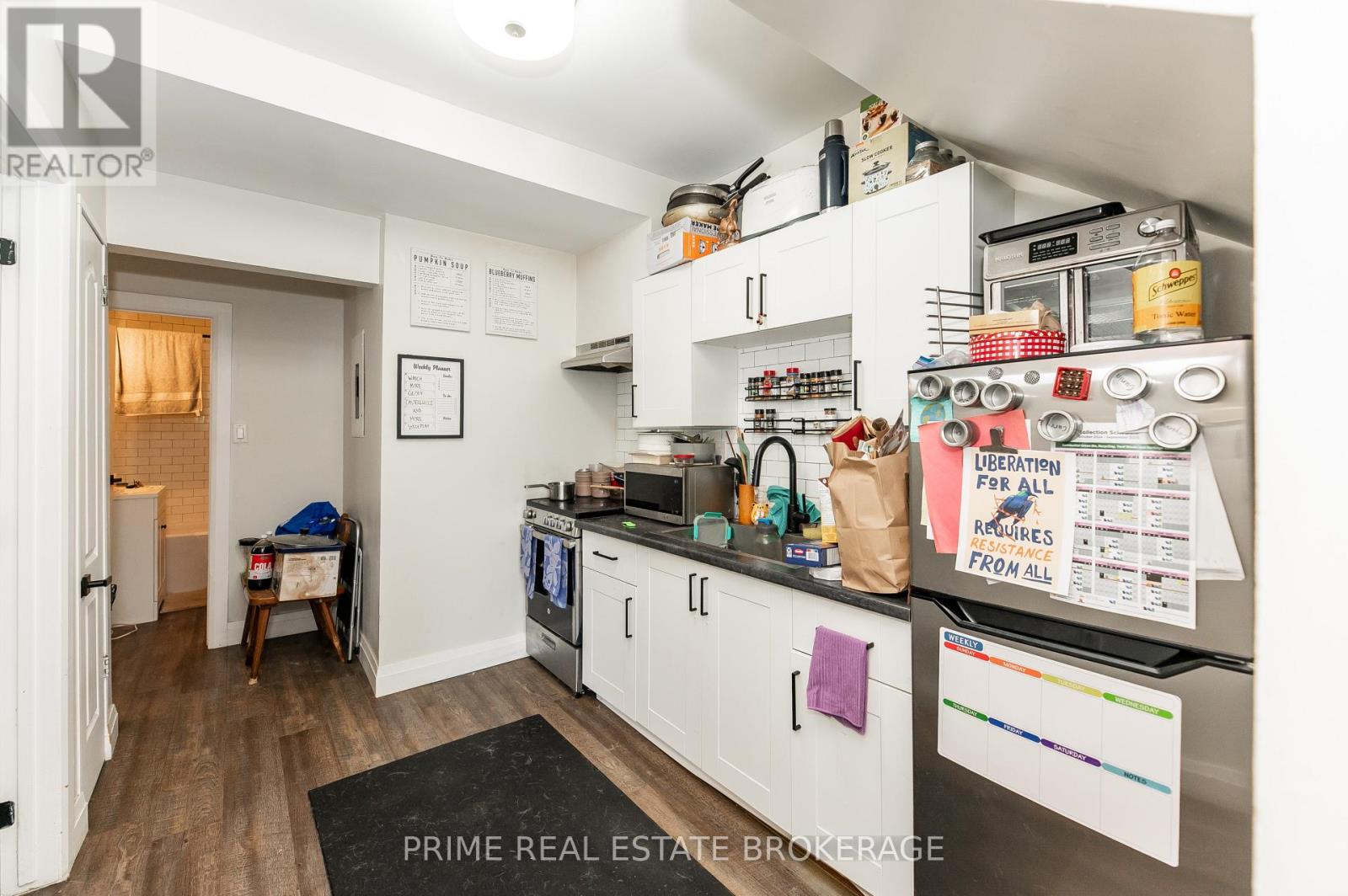 376 Burwell Street, London East (East G), Ontario  N6B 2W2 - Photo 10 - X12665316