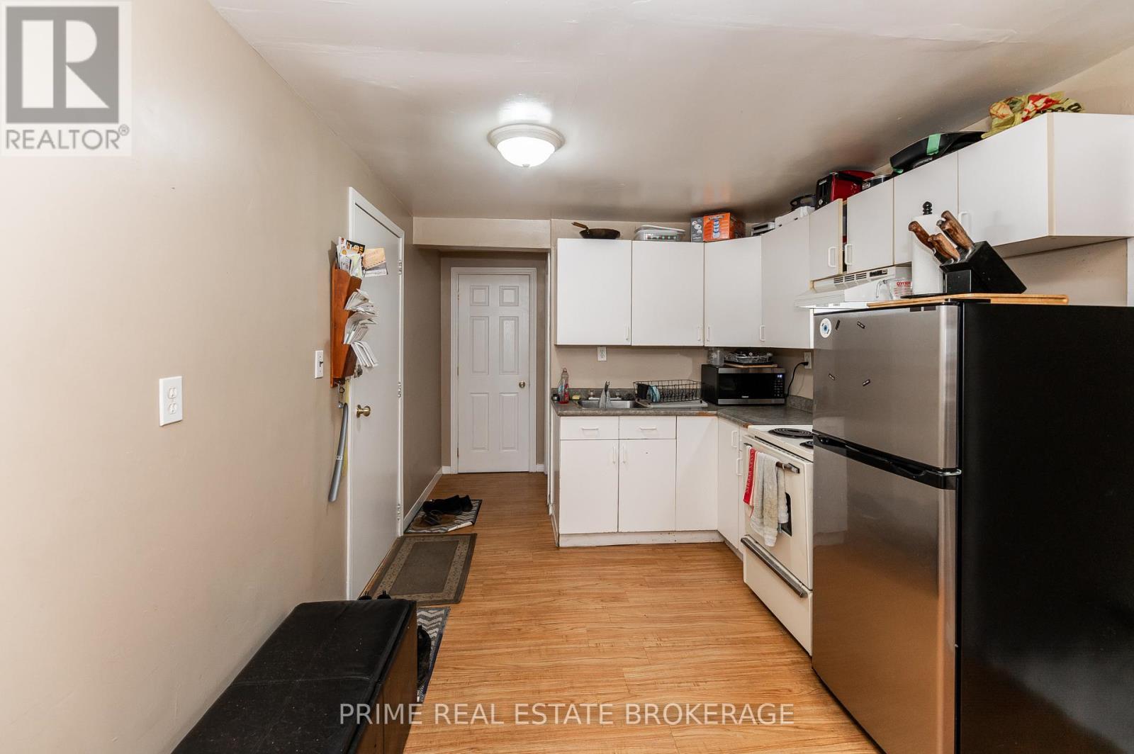 376 Burwell Street, London East (East G), Ontario  N6B 2W2 - Photo 16 - X12665316