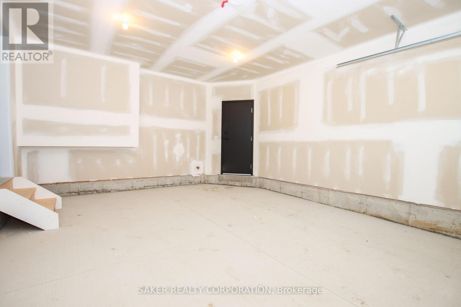 581 Regent Street, Strathroy-Caradoc (Mount Brydges), Ontario  N0L 1W0 - Photo 31 - X12665326