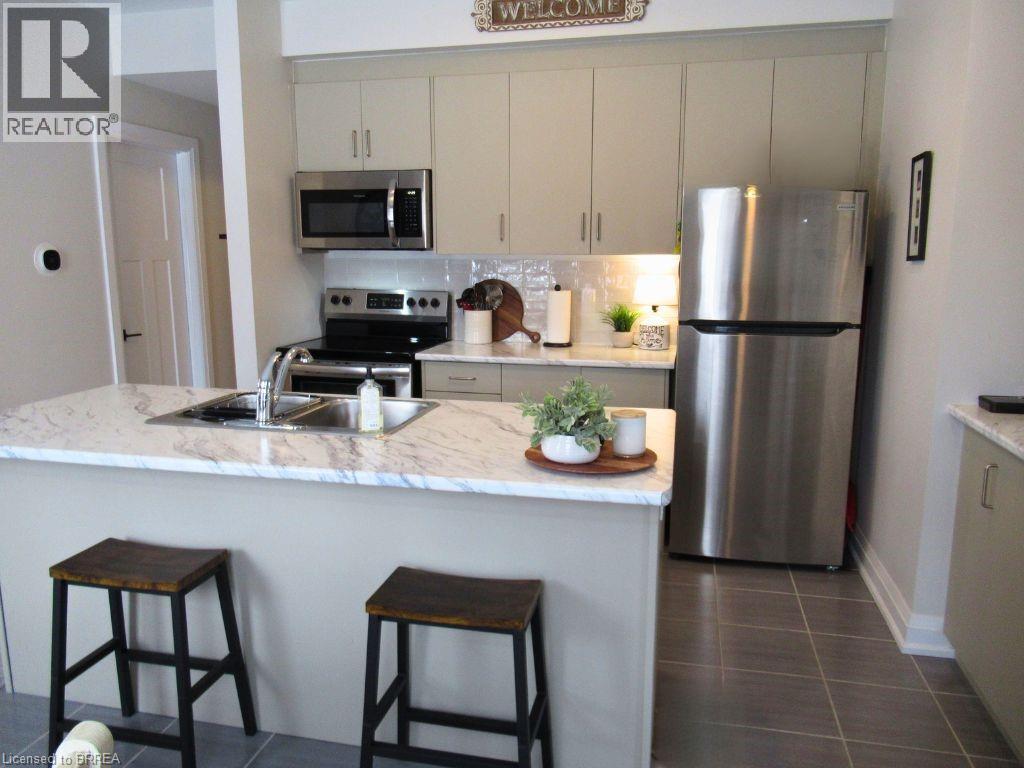 677 Park Road N Unit# 18, Brantford, Ontario  N3R 0C2 - Photo 6 - 40795897