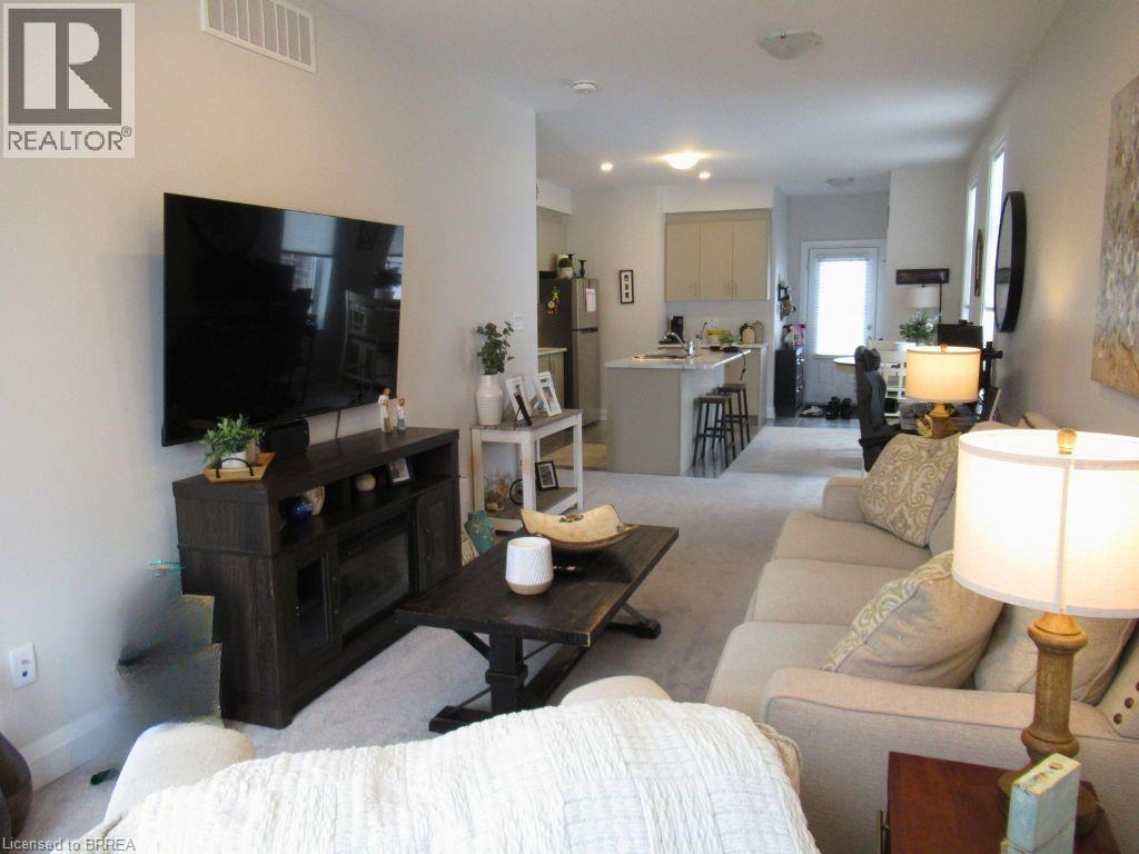 677 Park Road N Unit# 18, Brantford, Ontario  N3R 0C2 - Photo 8 - 40795897