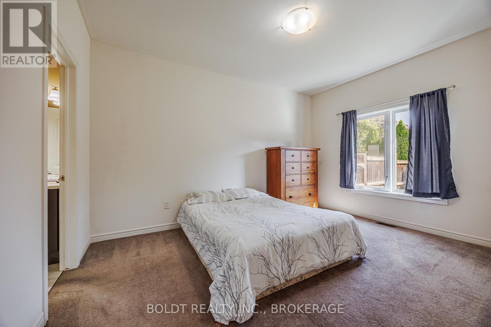 58 Videl Crescent N, St. Catharines, Ontario  L2W 0A3 - Photo 14 - X12665246