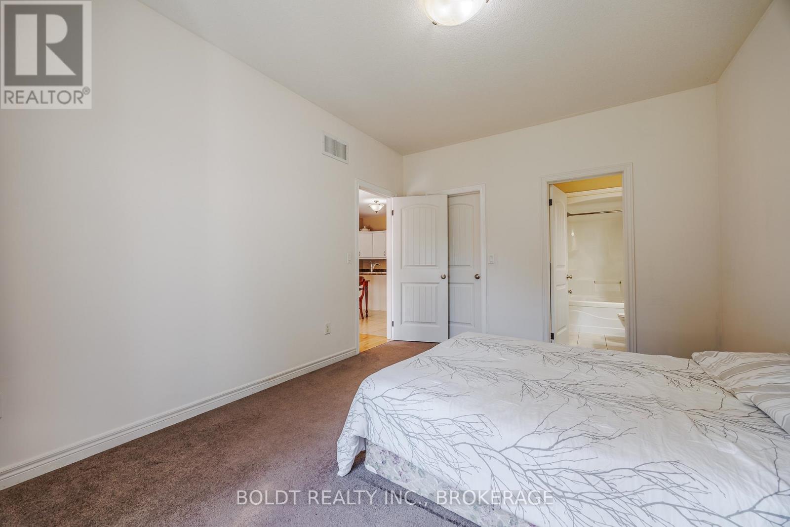 58 Videl Crescent N, St. Catharines, Ontario  L2W 0A3 - Photo 15 - X12665246