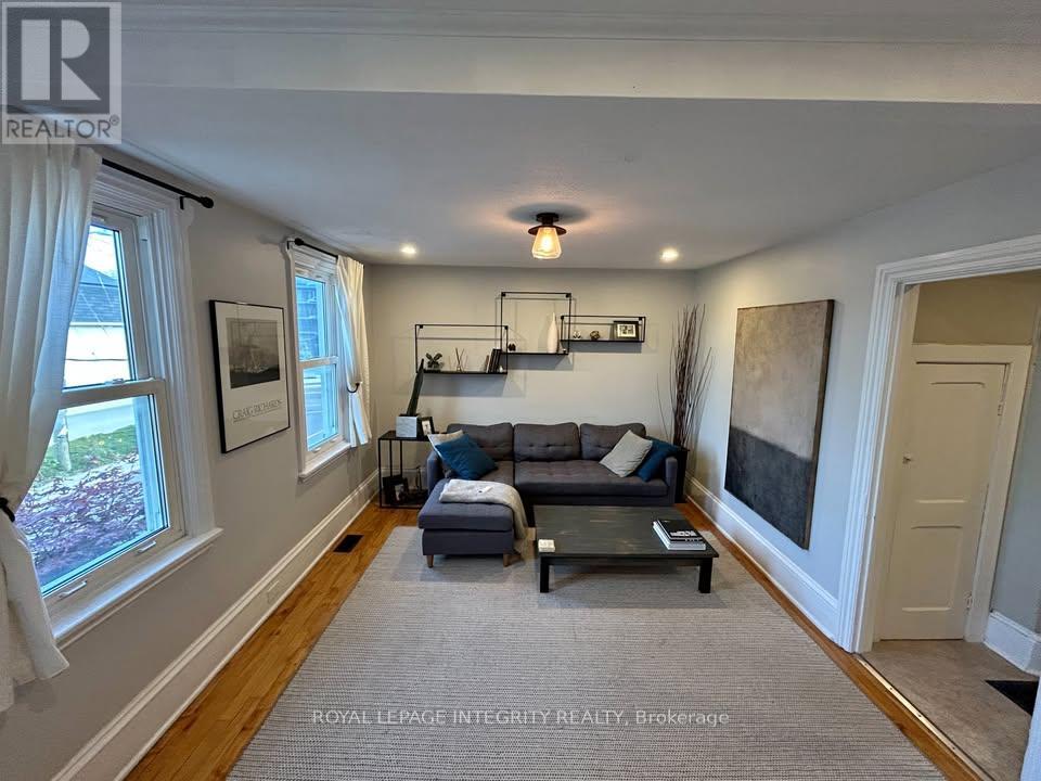 18 Commanda Way, Ottawa, Ontario  K1M 1E9 - Photo 3 - X12664556