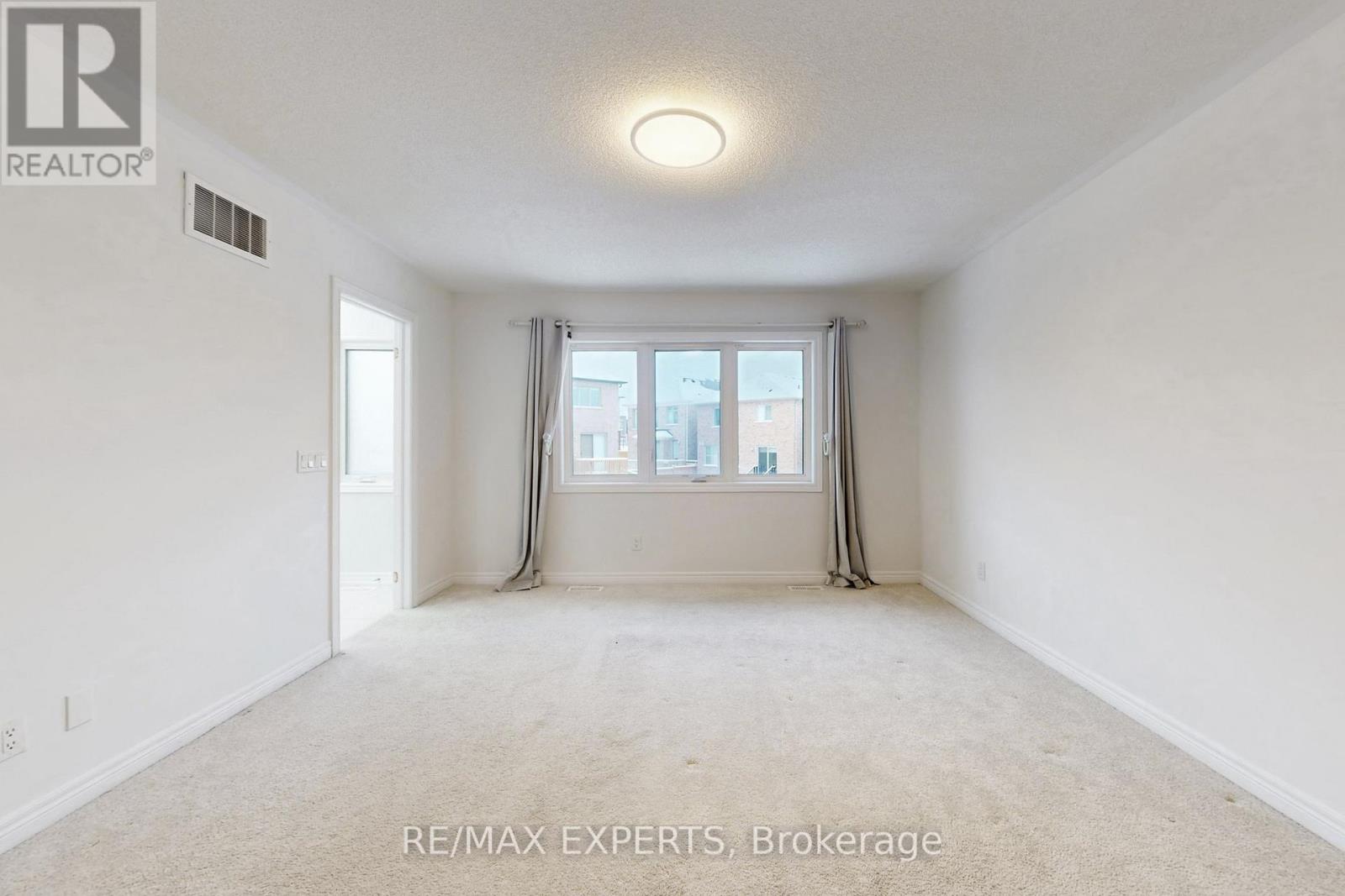 69 Seedling Crescent, Whitchurch-Stouffville, Ontario  L4A 4V5 - Photo 27 - N12661198