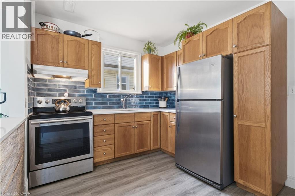 25 Augusta Avenue, St. Catharines, Ontario  L2M 5R3 - Photo 7 - 40795083